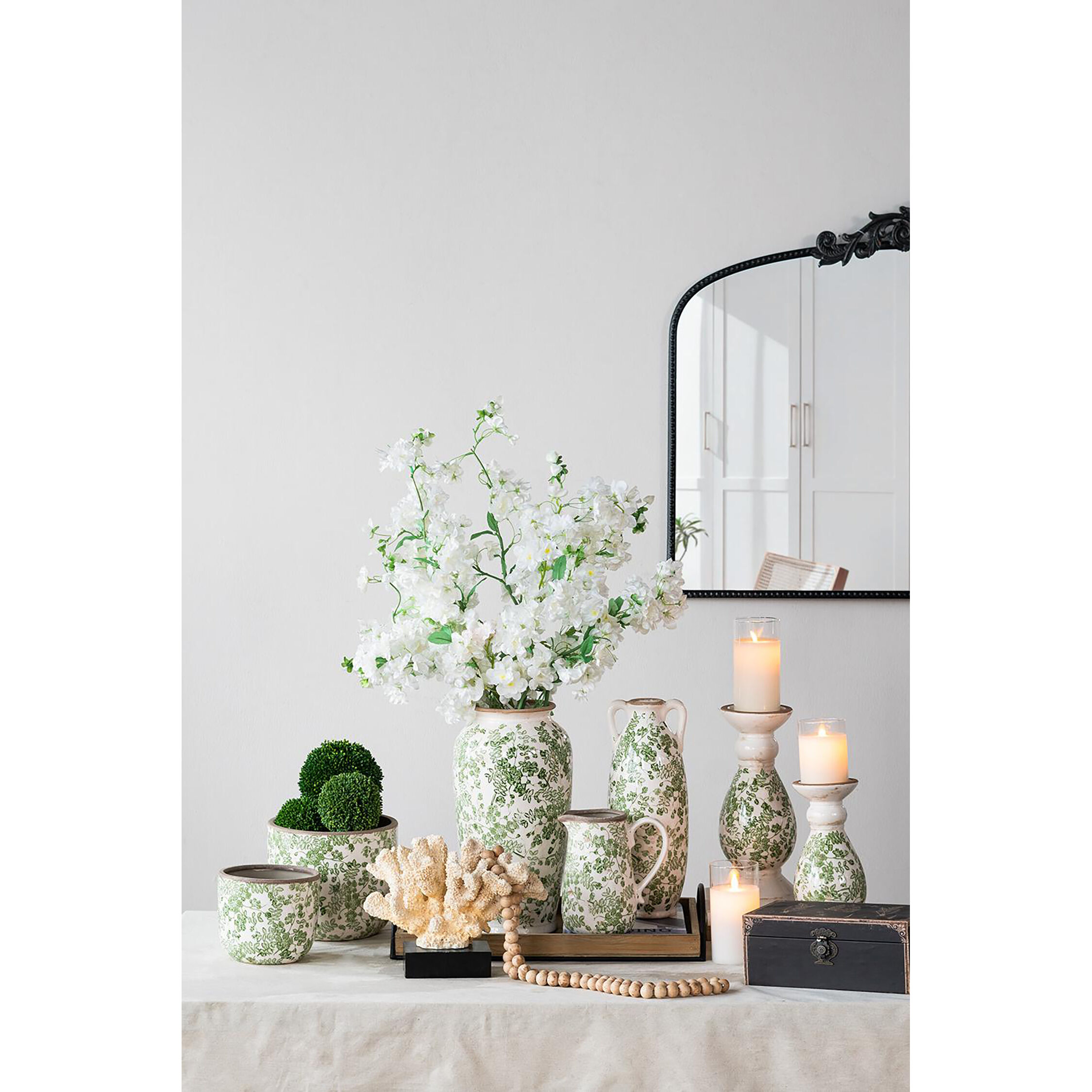 Flower Green and White Planter