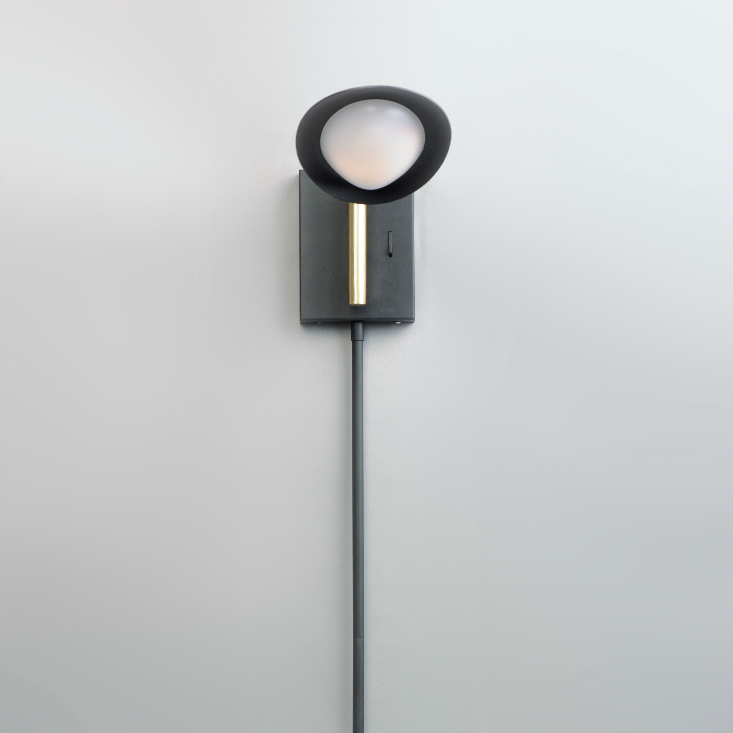 Scan LED Black/Satin Brass Wall Sconce Wall Light