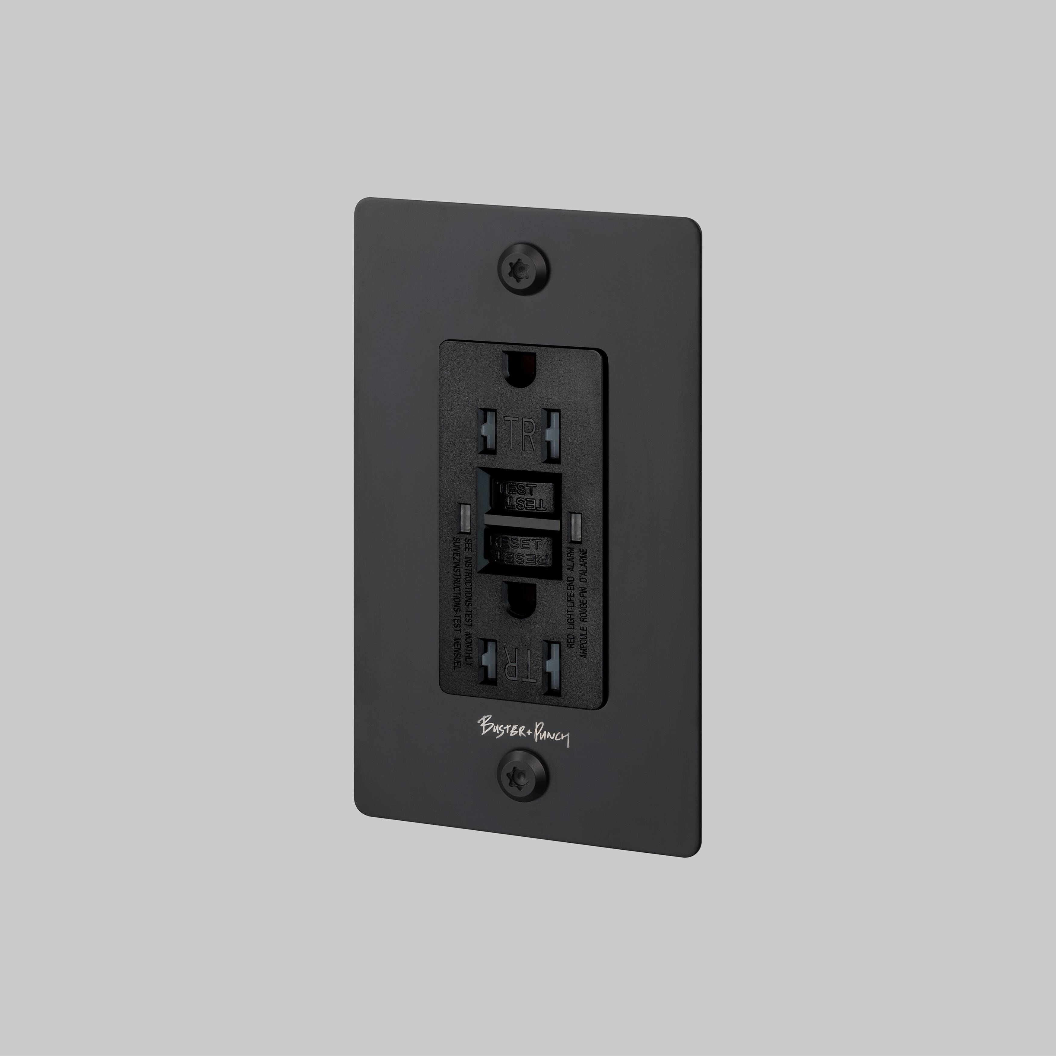 1G Duplex 125 Black Outlet, GFCI