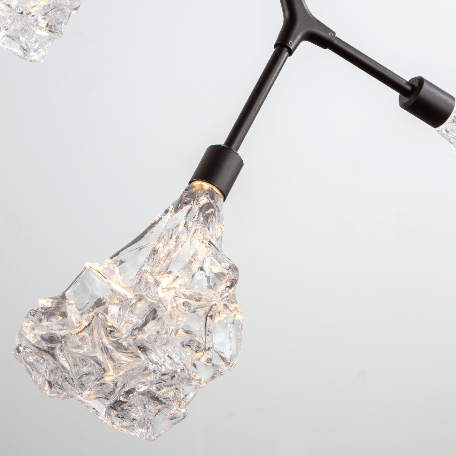 Blossom LED 31.8 inch Novel Brass Chandelier Ceiling Light in 2700K LED, Modern Vine