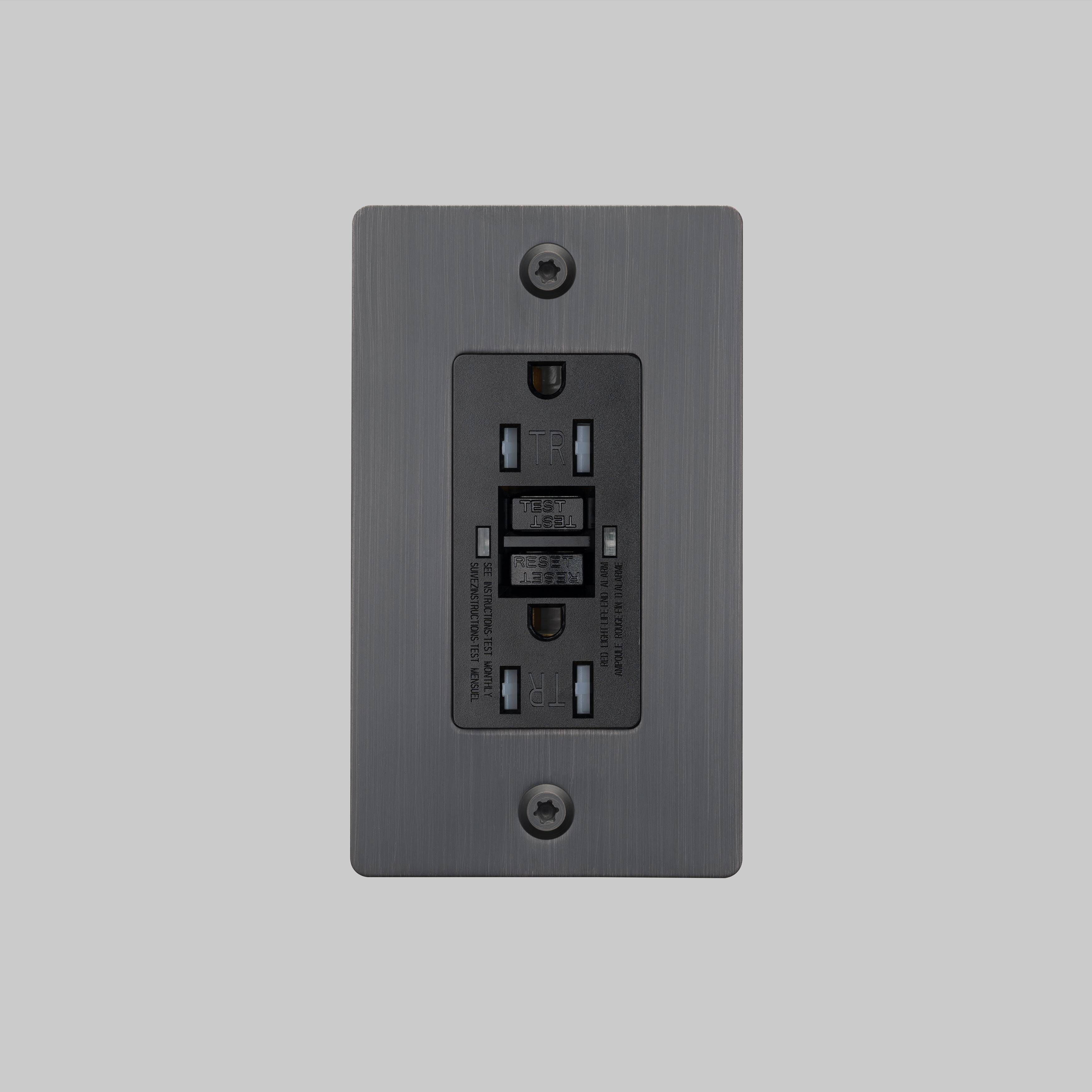 1G Duplex 125 Smoked Bronze Outlet, GFCI