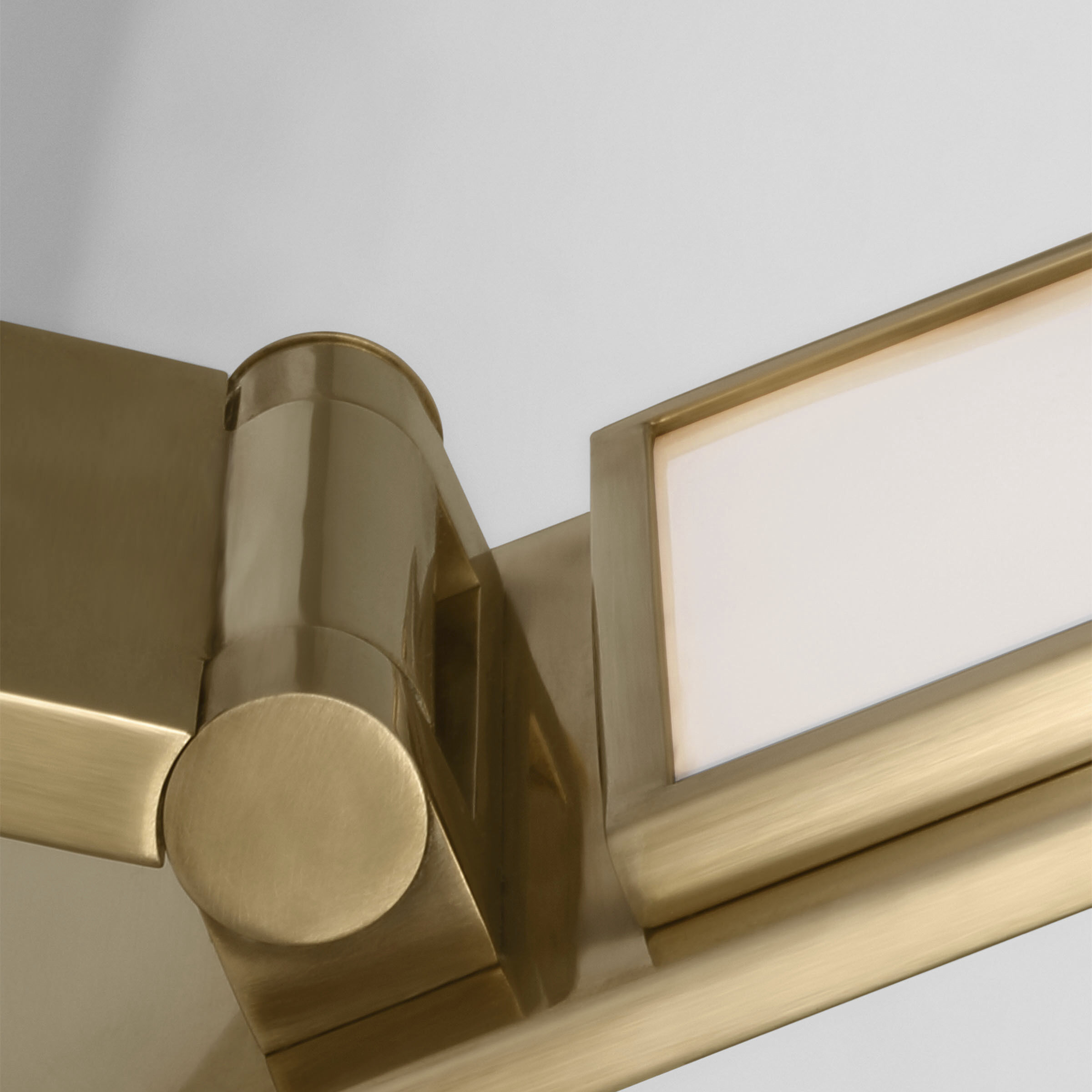 Kelly by Kelly Wearstler Angolo Sconce Wall Light
