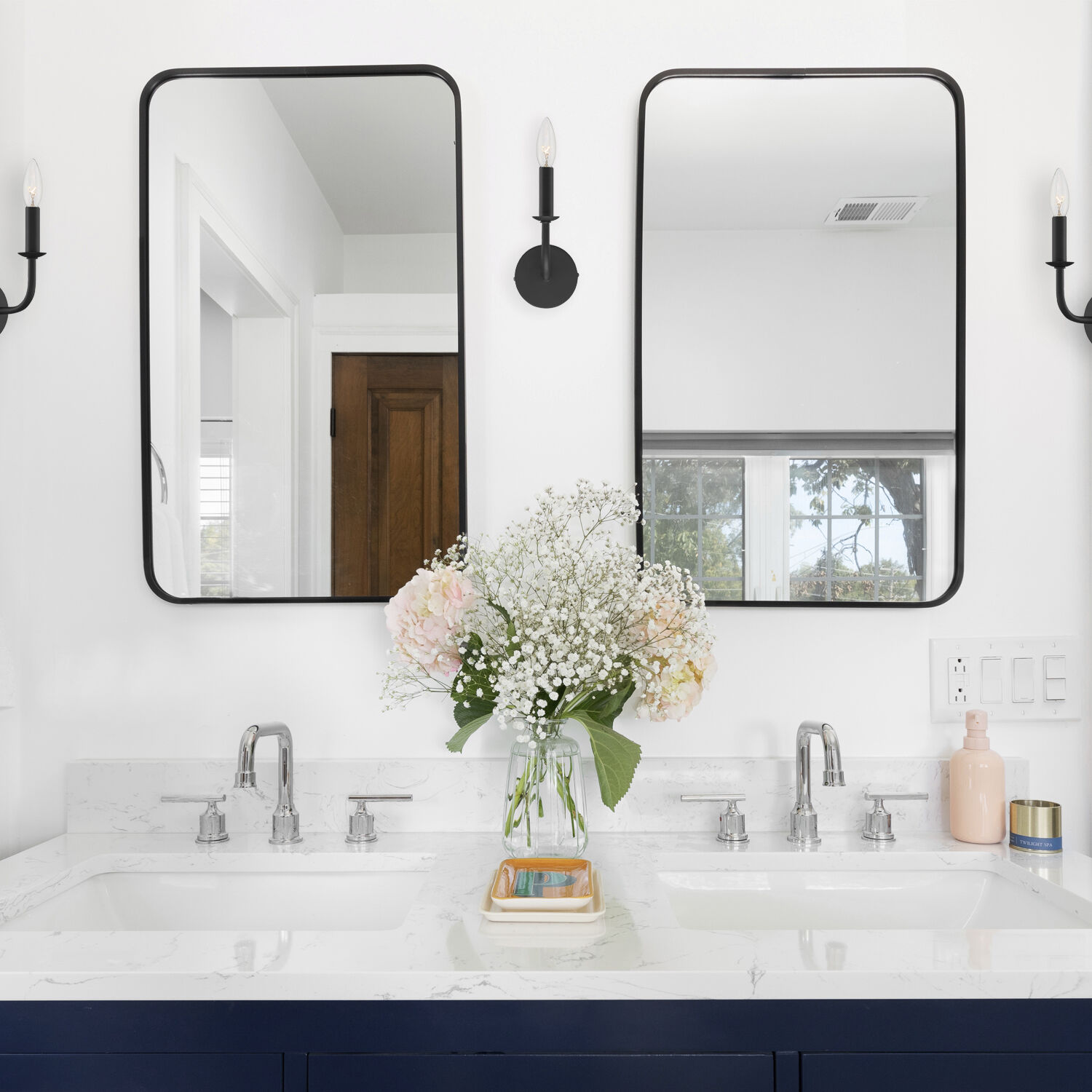 Kalispell Sconce Wall Light