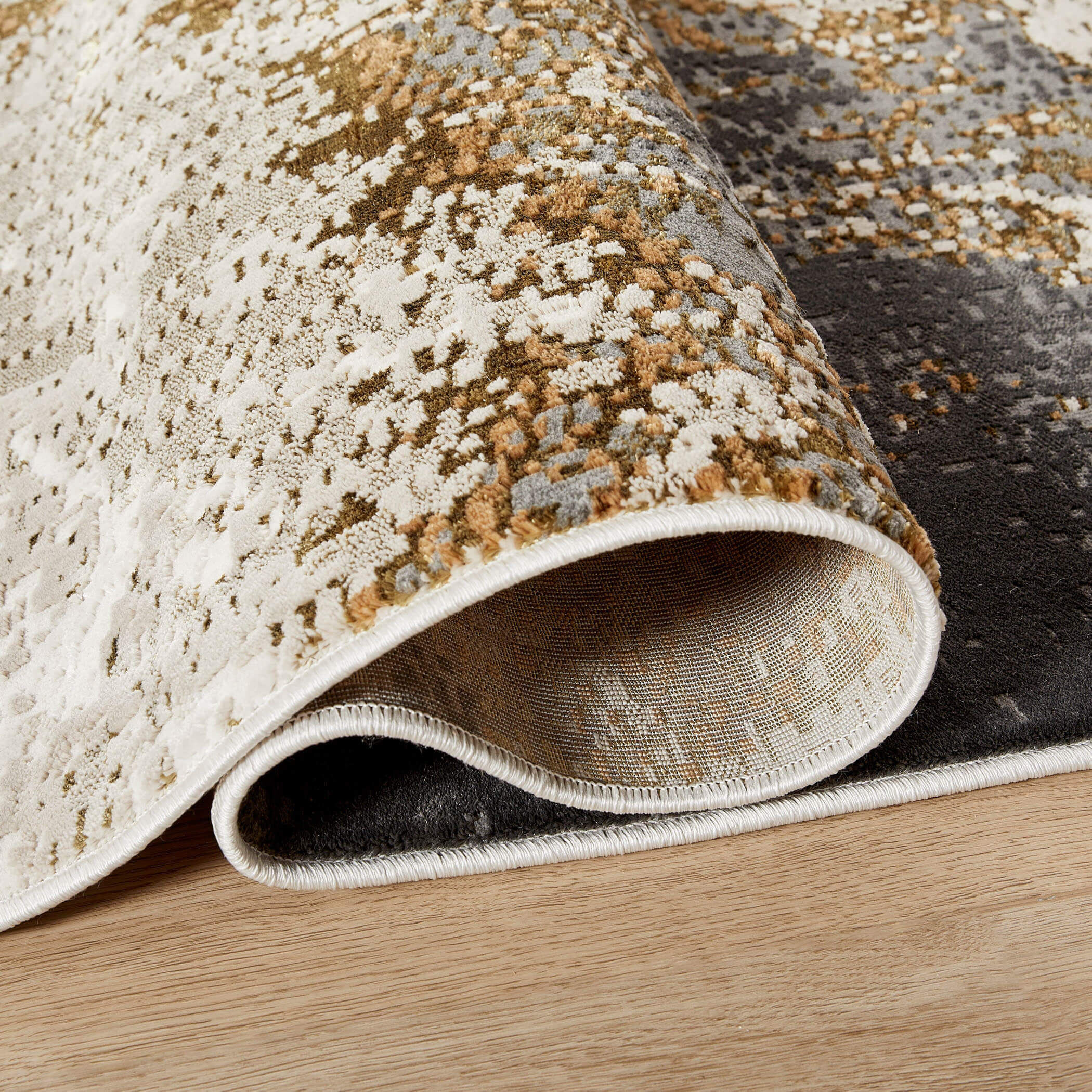 Artema 90 X 63 inch Gold Rug in 5 x 7