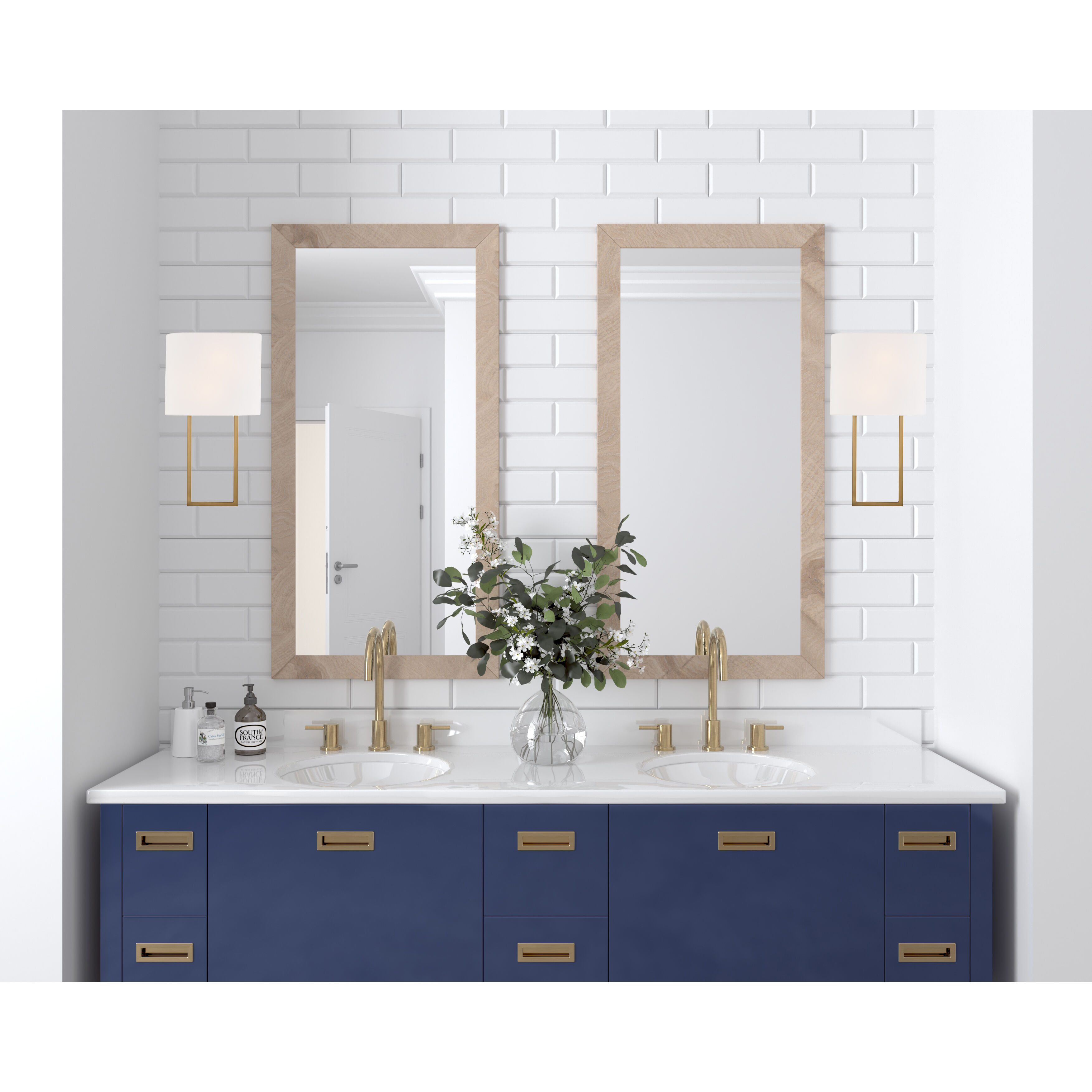 Pomfret Sconce Wall Light in Gold