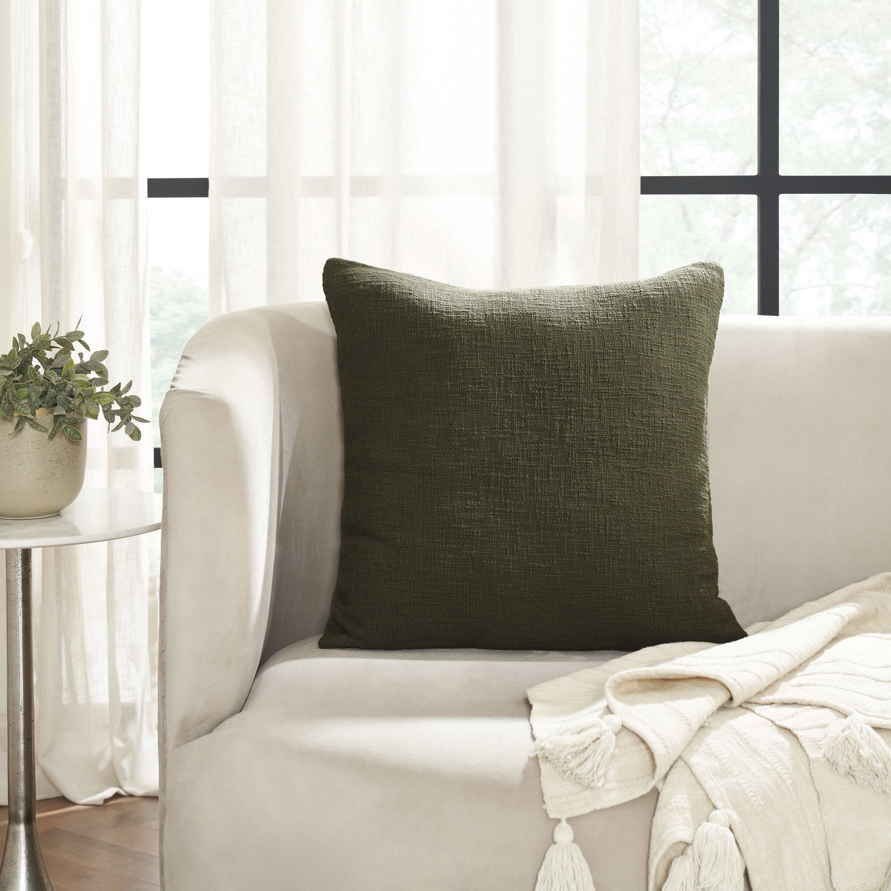 Sandro 22 inch Green Indoor Pillow