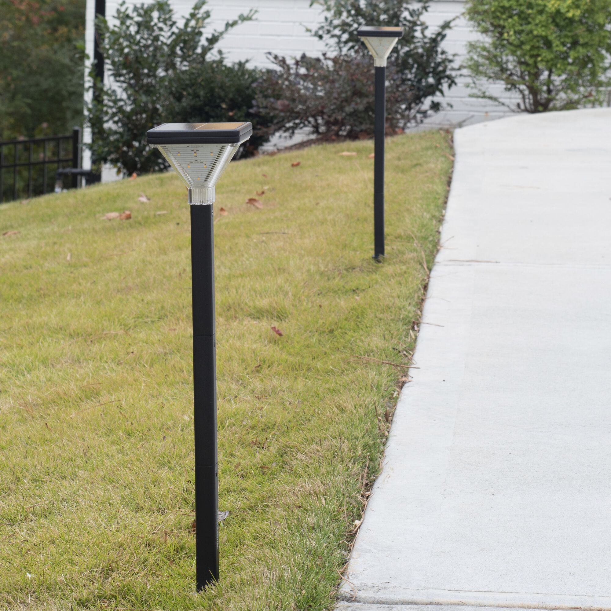 Luxor Black Pathway Light, Solar