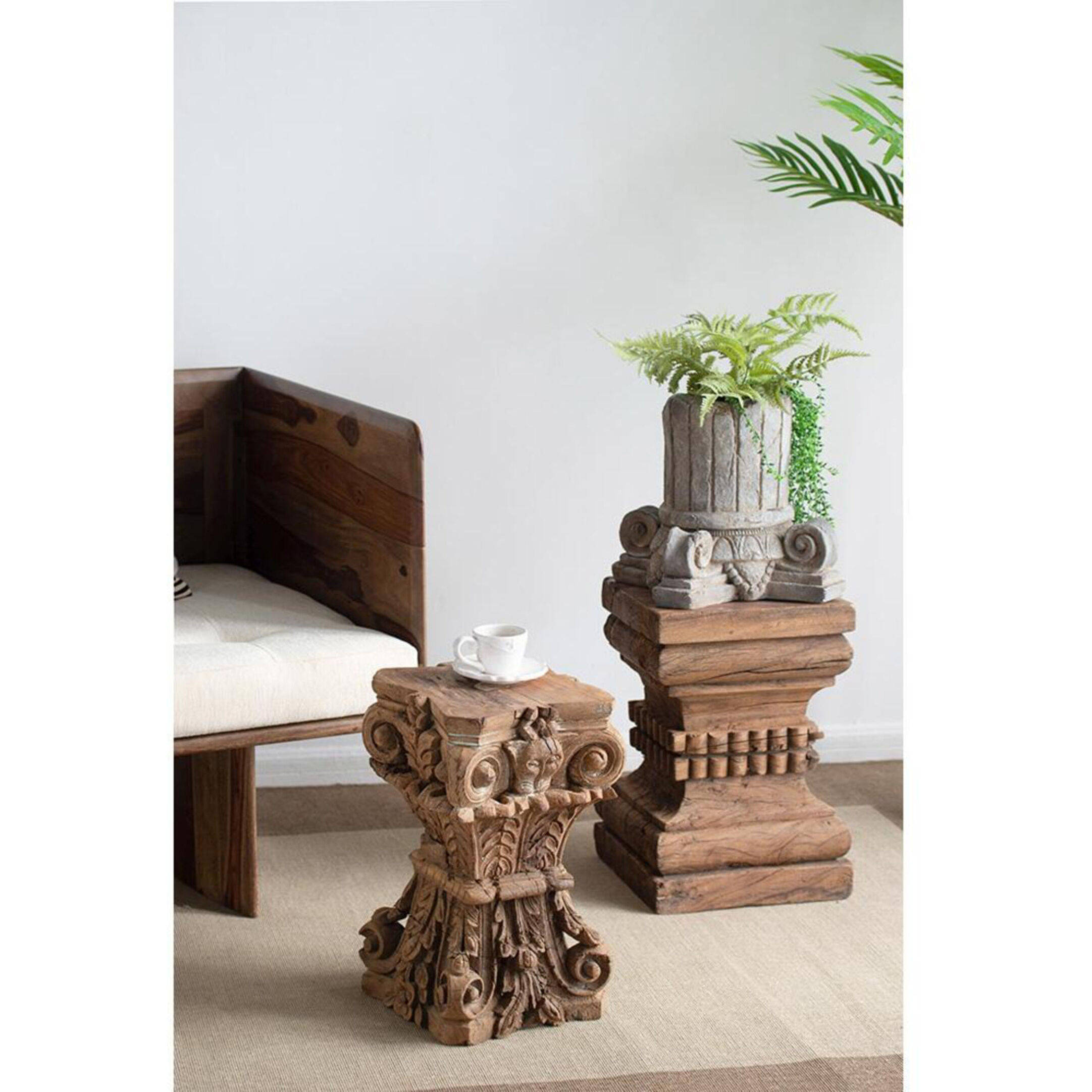 Greek-Style Column Gray Décor