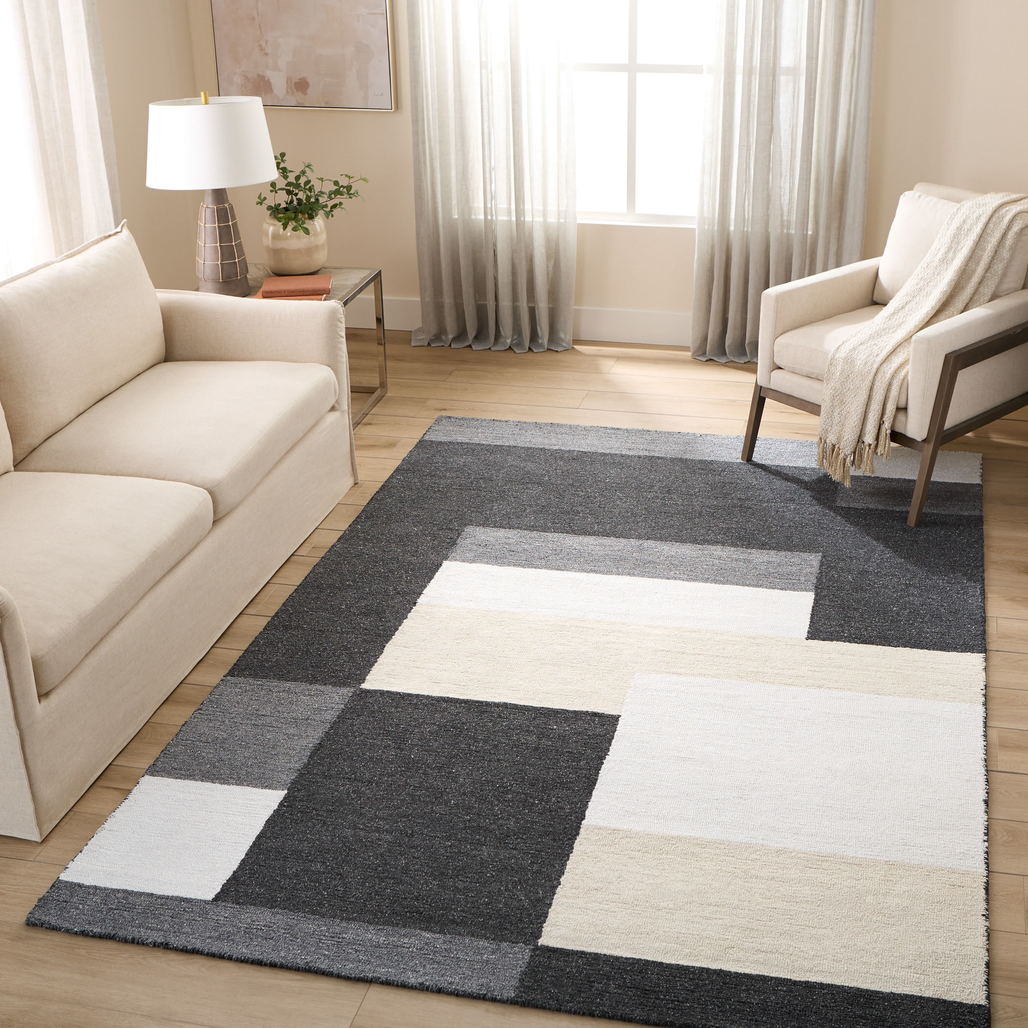 Kali 90 X 63 inch Black/White/Grey Rug in 5 x 7