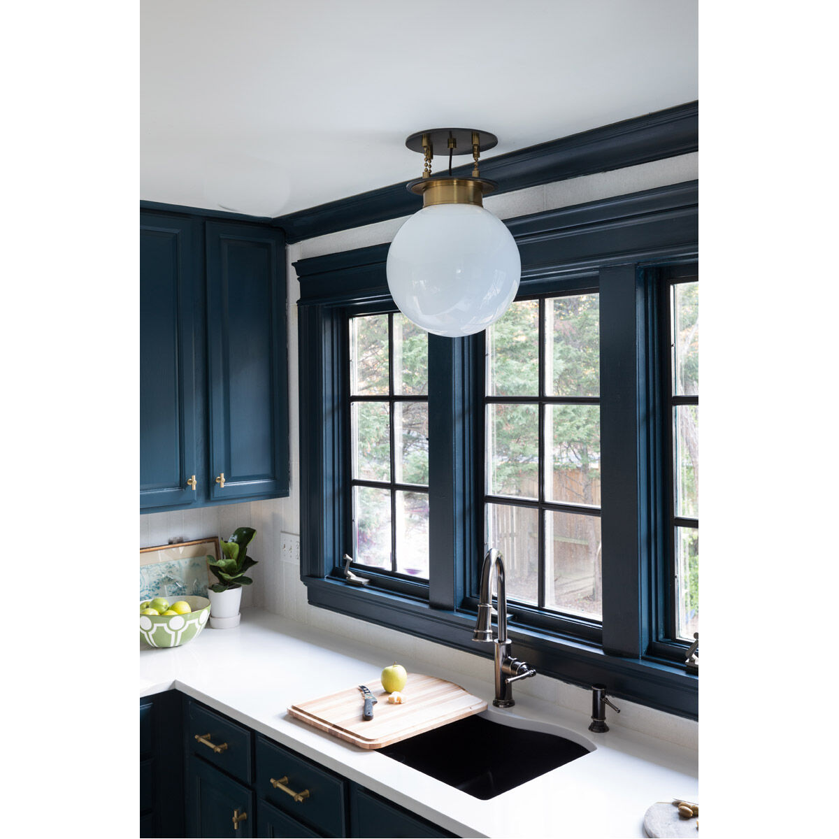 Old pendant light 2025