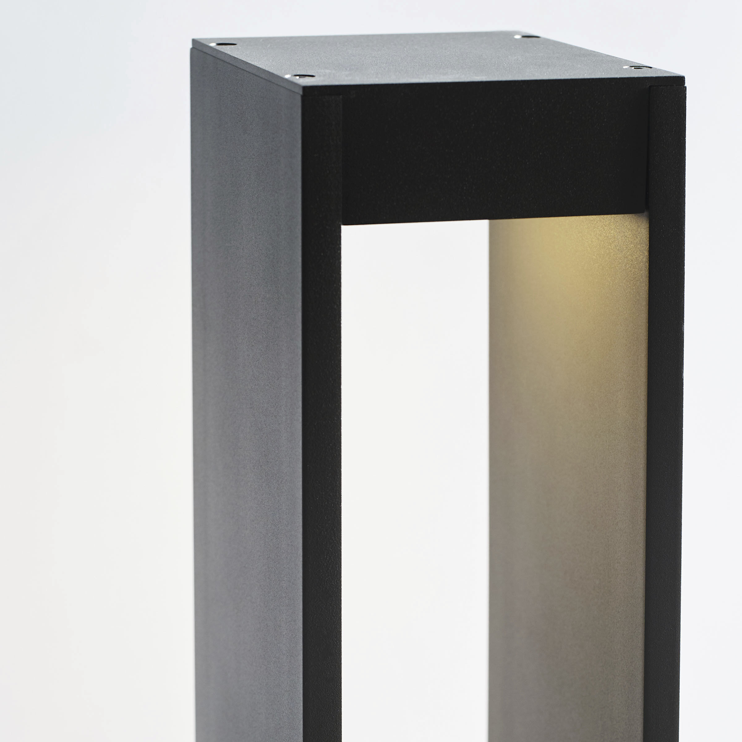 Sean Lavin Syntra 12 12.9 watt Bronze Outdoor Path Light in Stake, Integrated LED