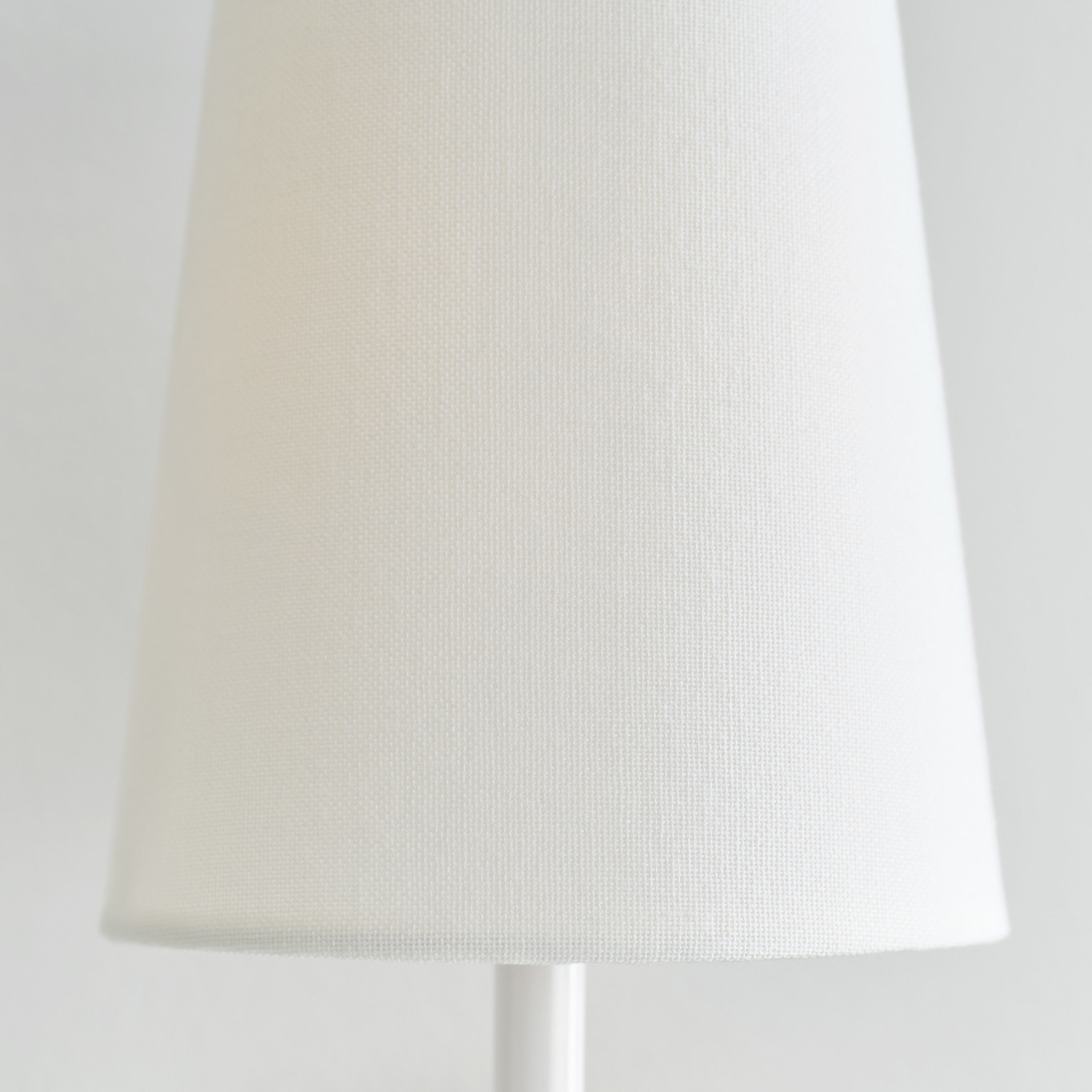 kate spade new york Monroe Wall Sconce Wall Light in Burnished Brass / Gloss White