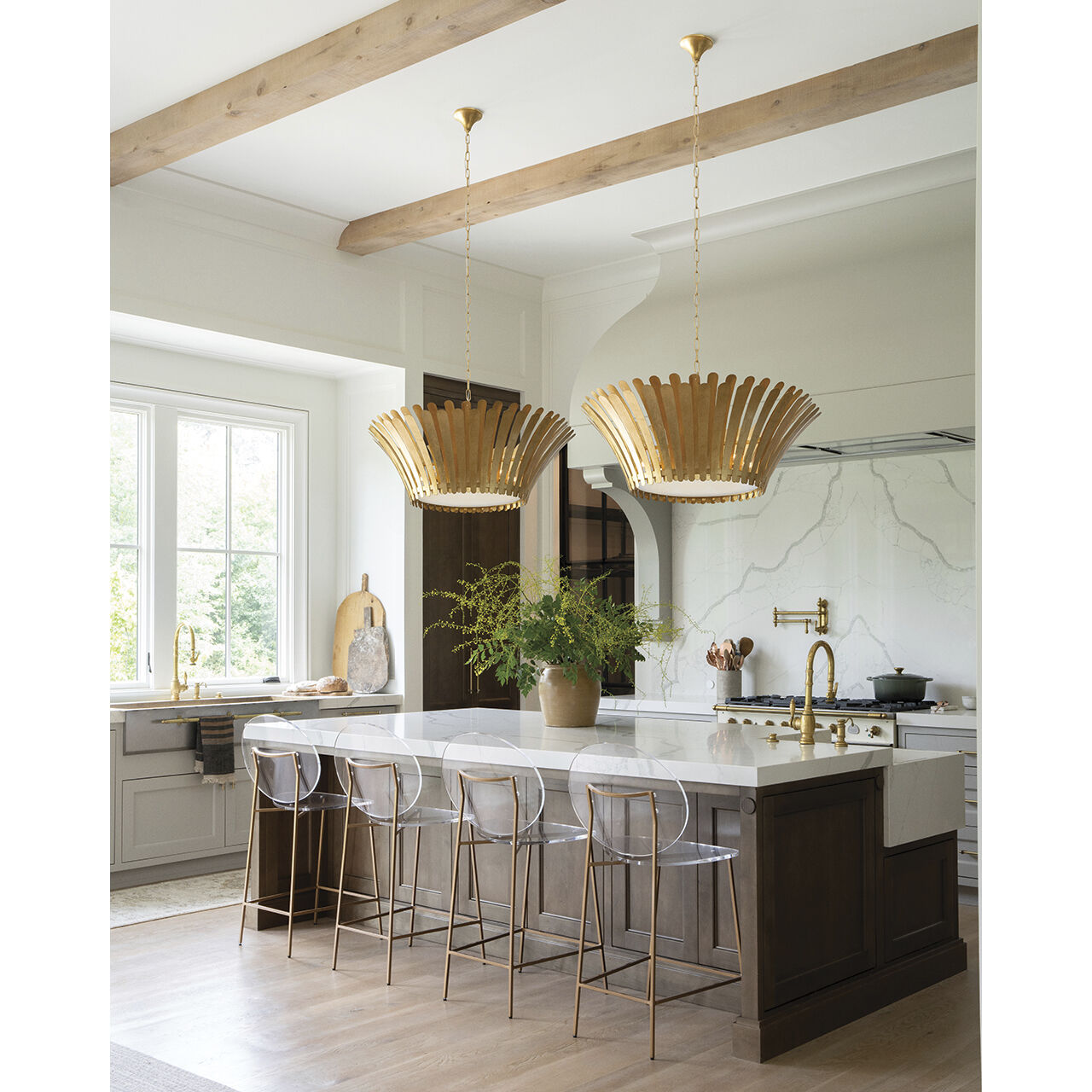 Reina 8 Light 33.75 inch Distressed Brass Chandelier Ceiling Light