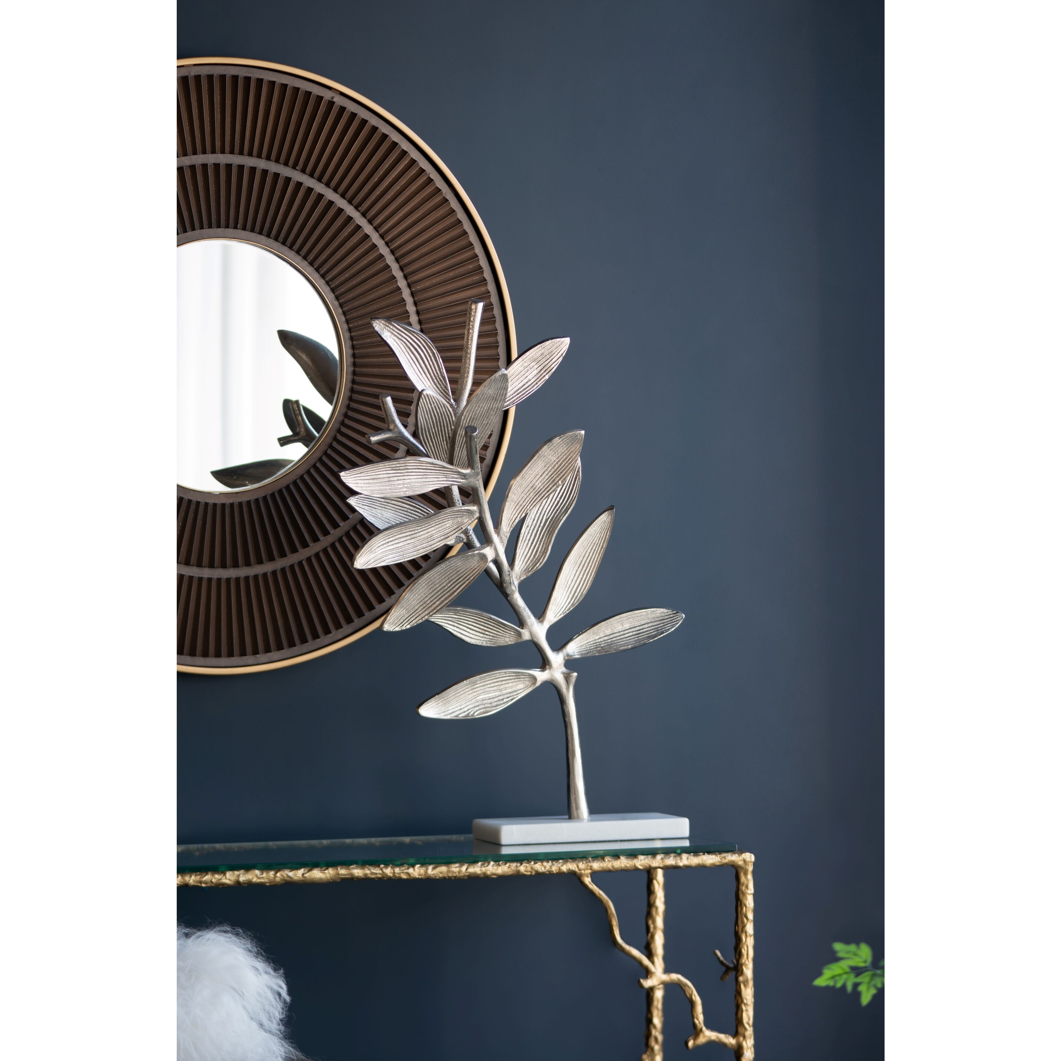 Intrinsic Silver/White Statuaries