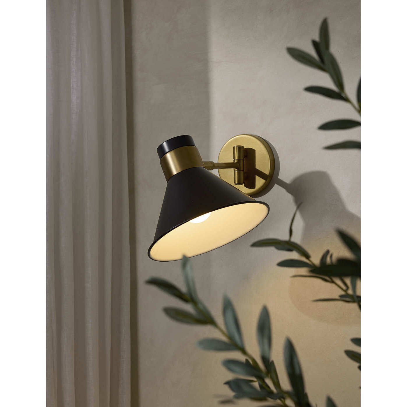 Lane Sconce Wall Light