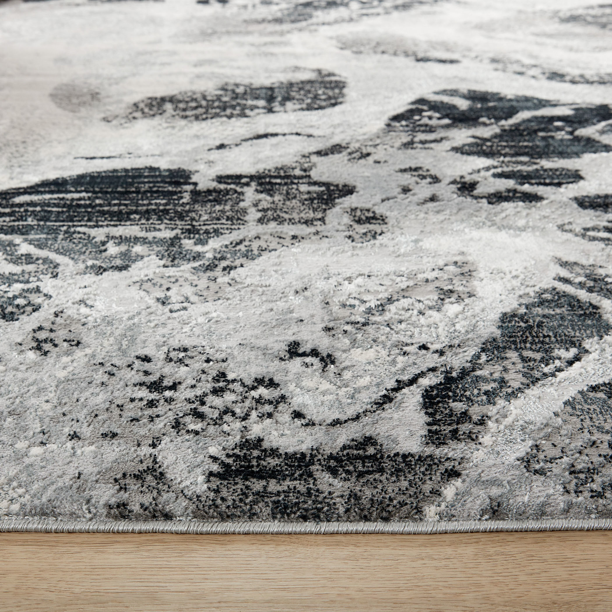 Artema 114 X 79 inch Black/White Rug in 6 x 9