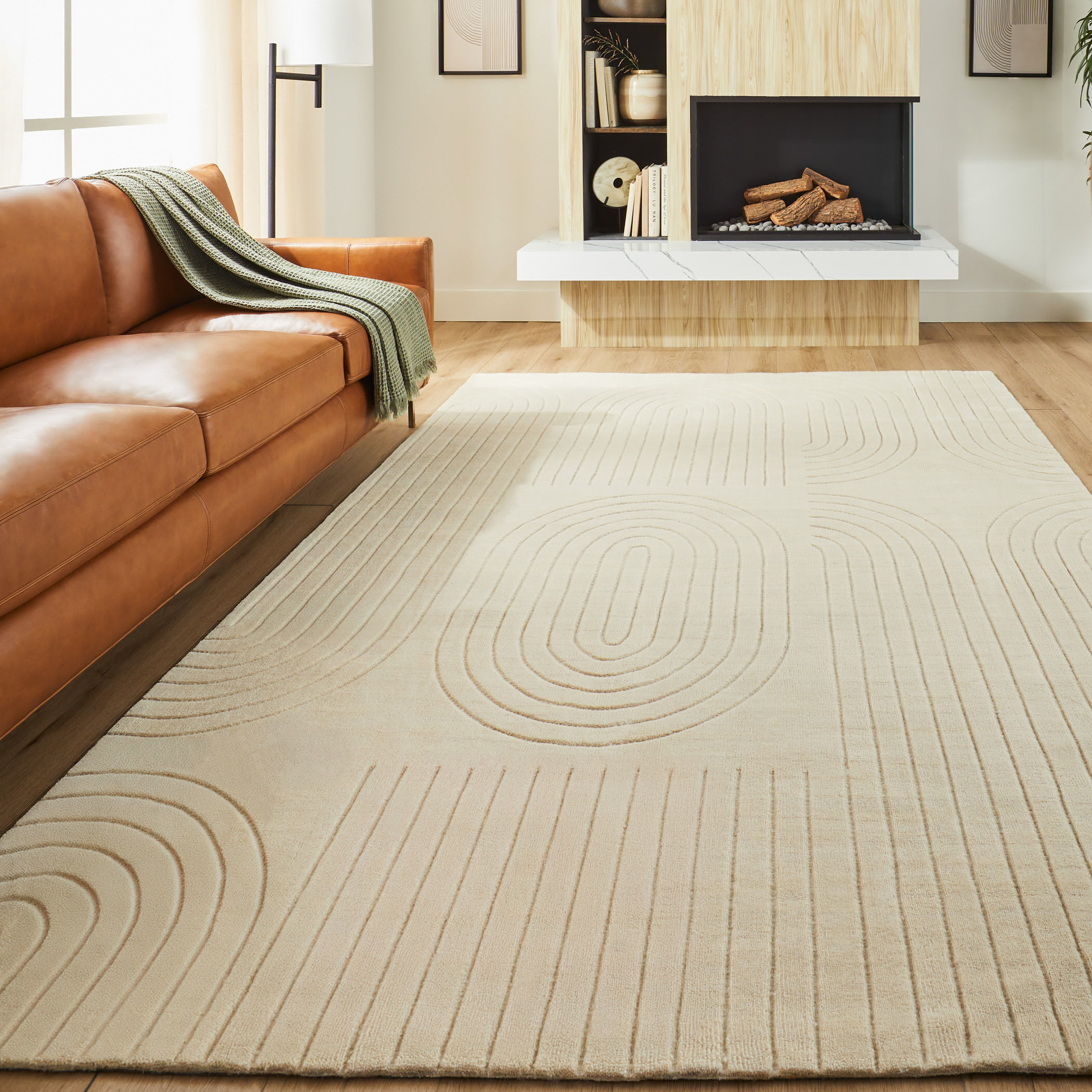 Kirti 90 X 63 inch White/Ivory Rug in 5 x 7