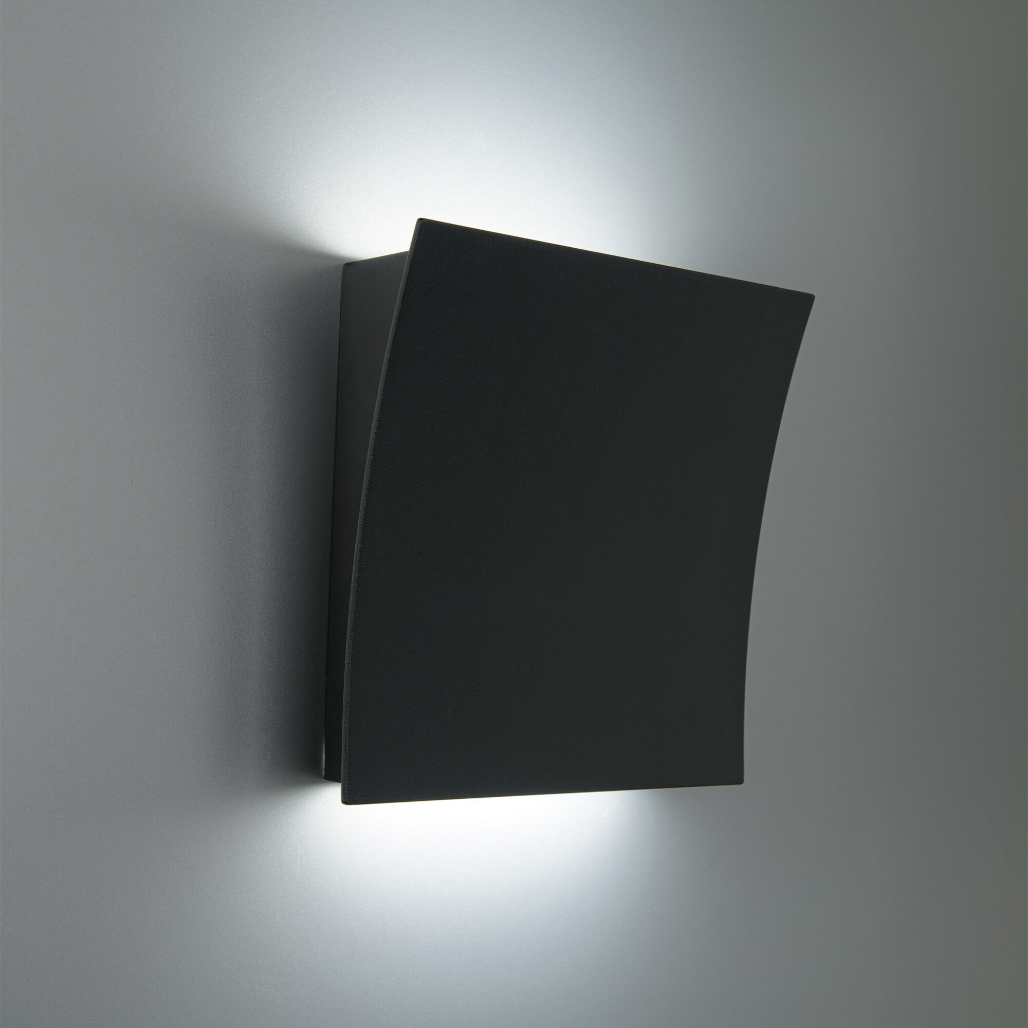 Slide Wall Sconce Wall Light in 3000K, Black