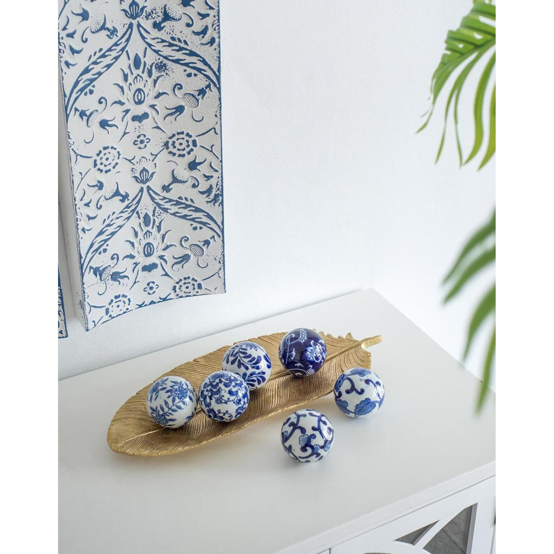 Orbs Blue/White Décor