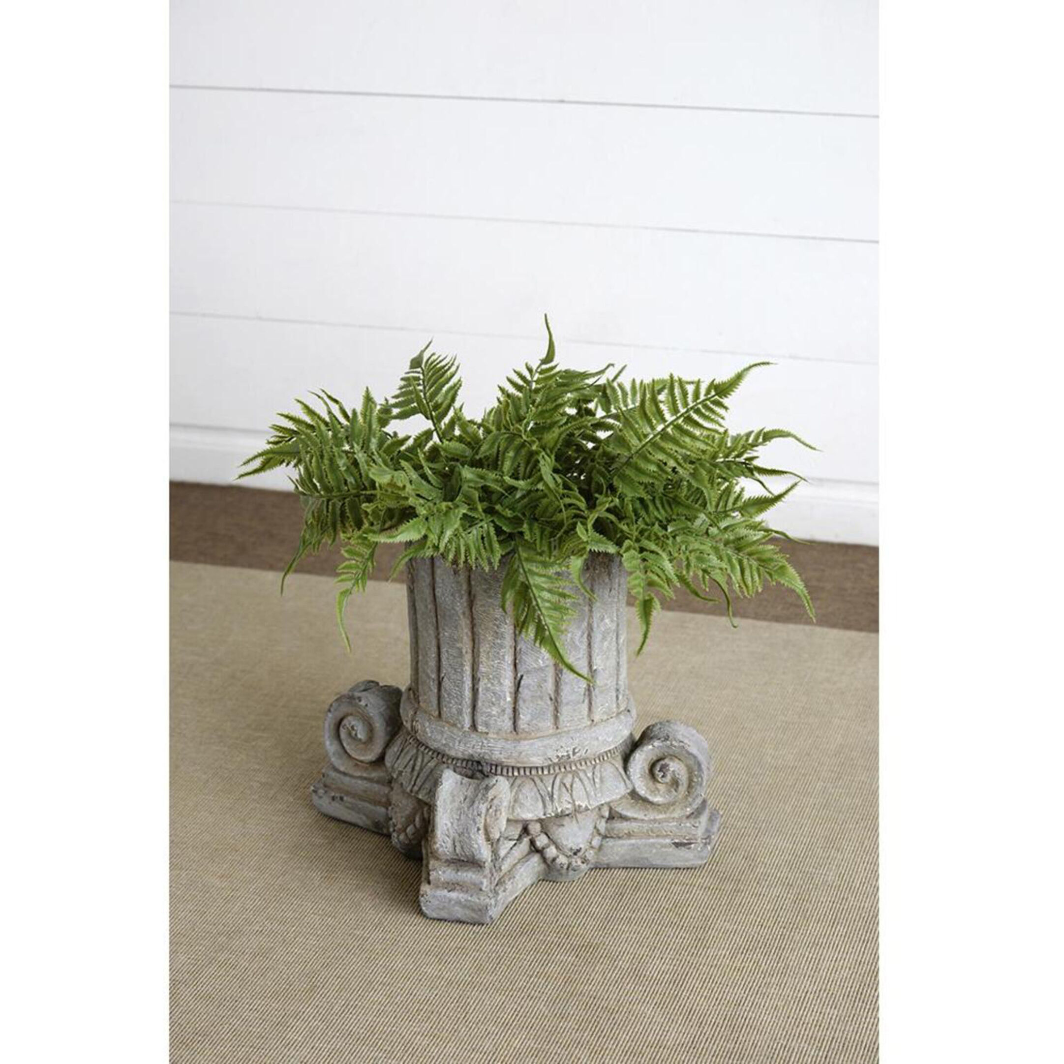 Greek-Style Column Gray Décor
