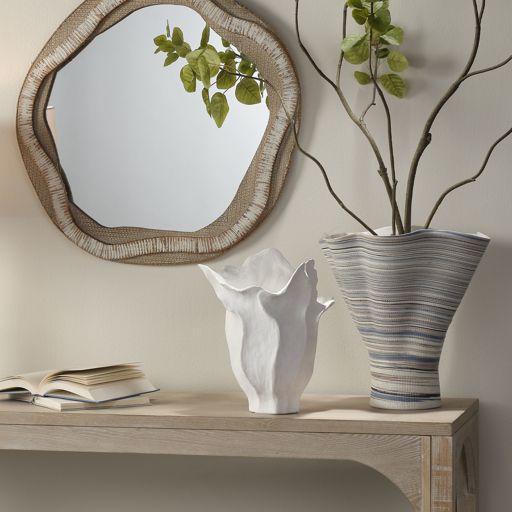 Lilly 13.5 X 12 inch Vase