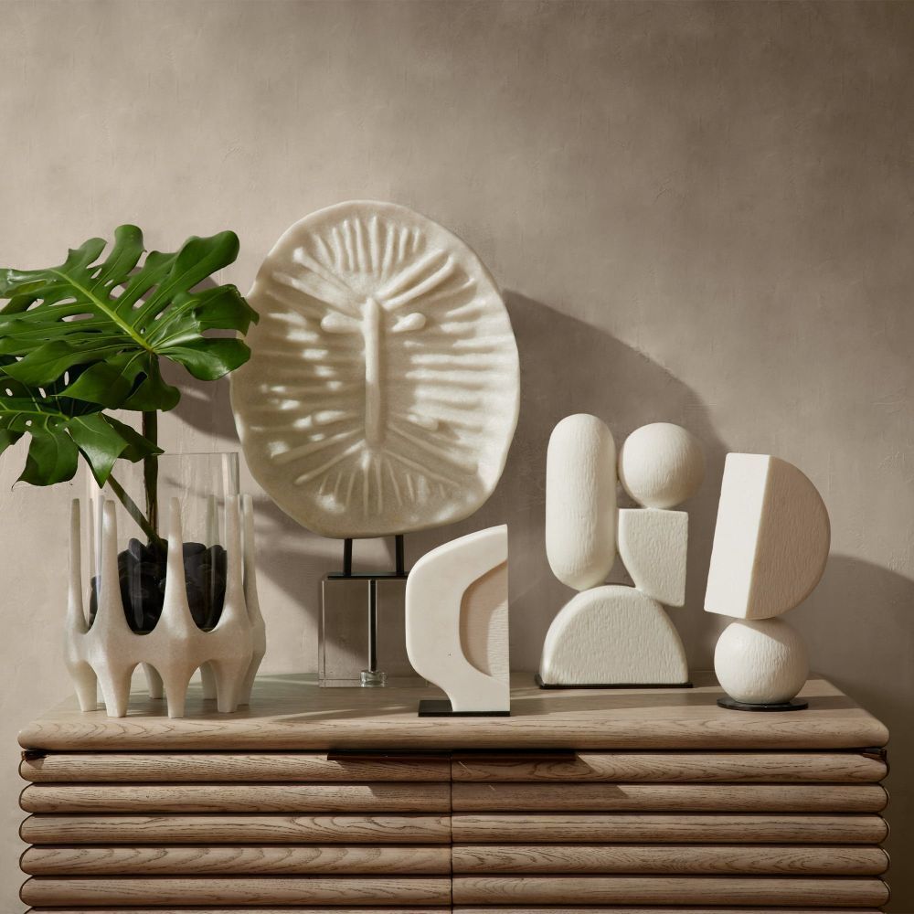 Poza Ivory Sculpture