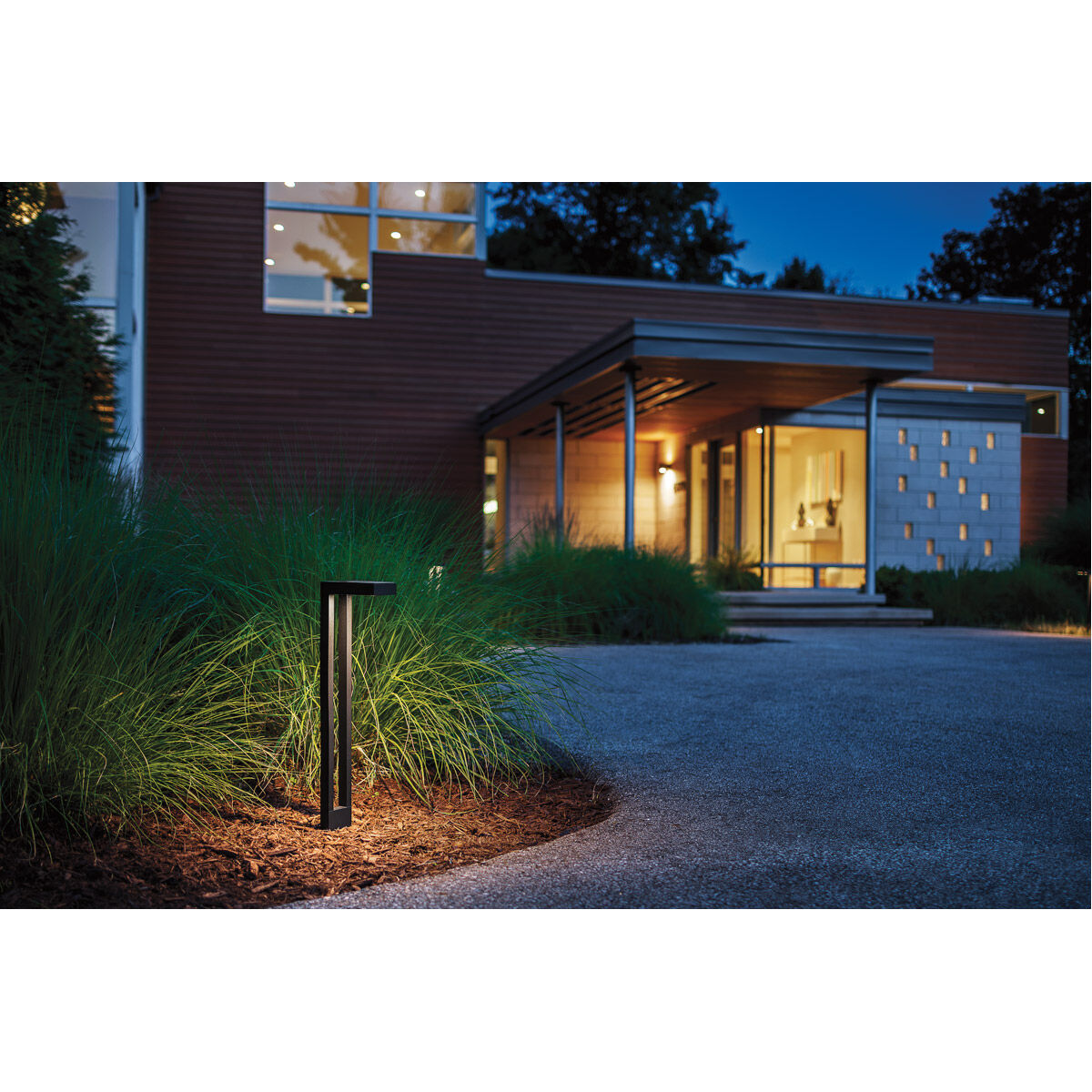 Independence 12 16.25 watt Textured Architectural Bronze Landscape 12V Path & Spread