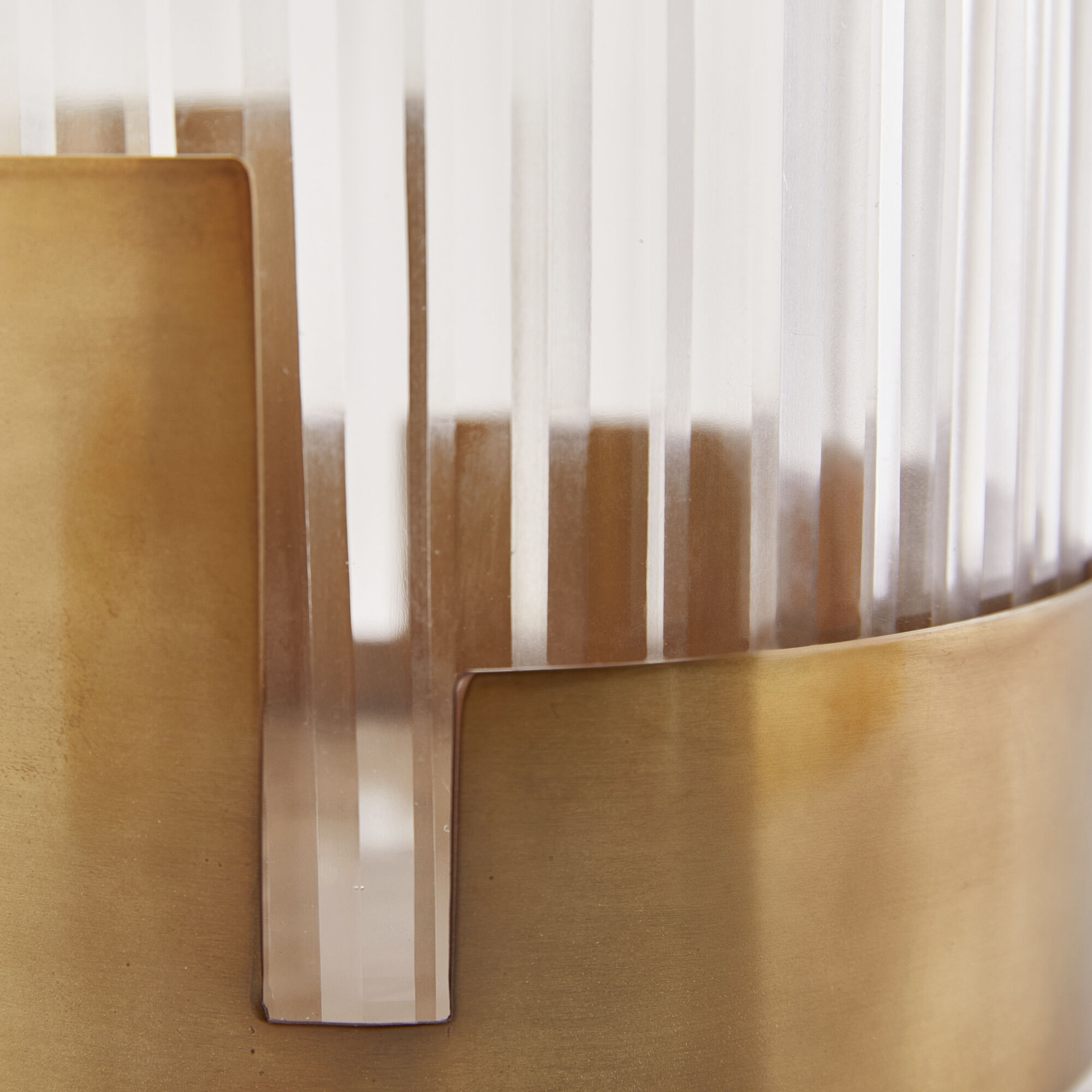 Primrose 9 X 8 inch Hurricane, Short