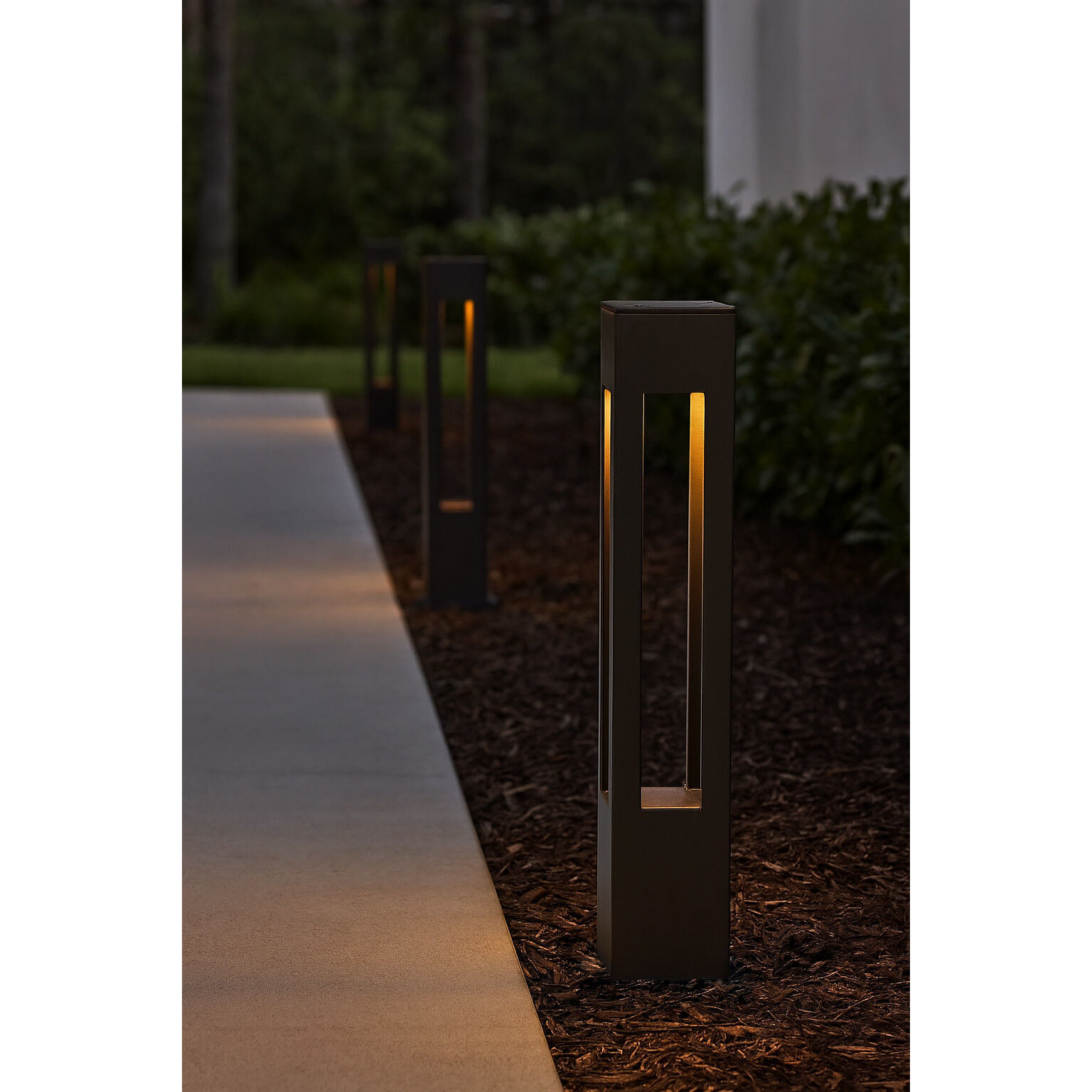 Atlantis 12v 4.00 watt Bronze Landscape Path Bollard, Square