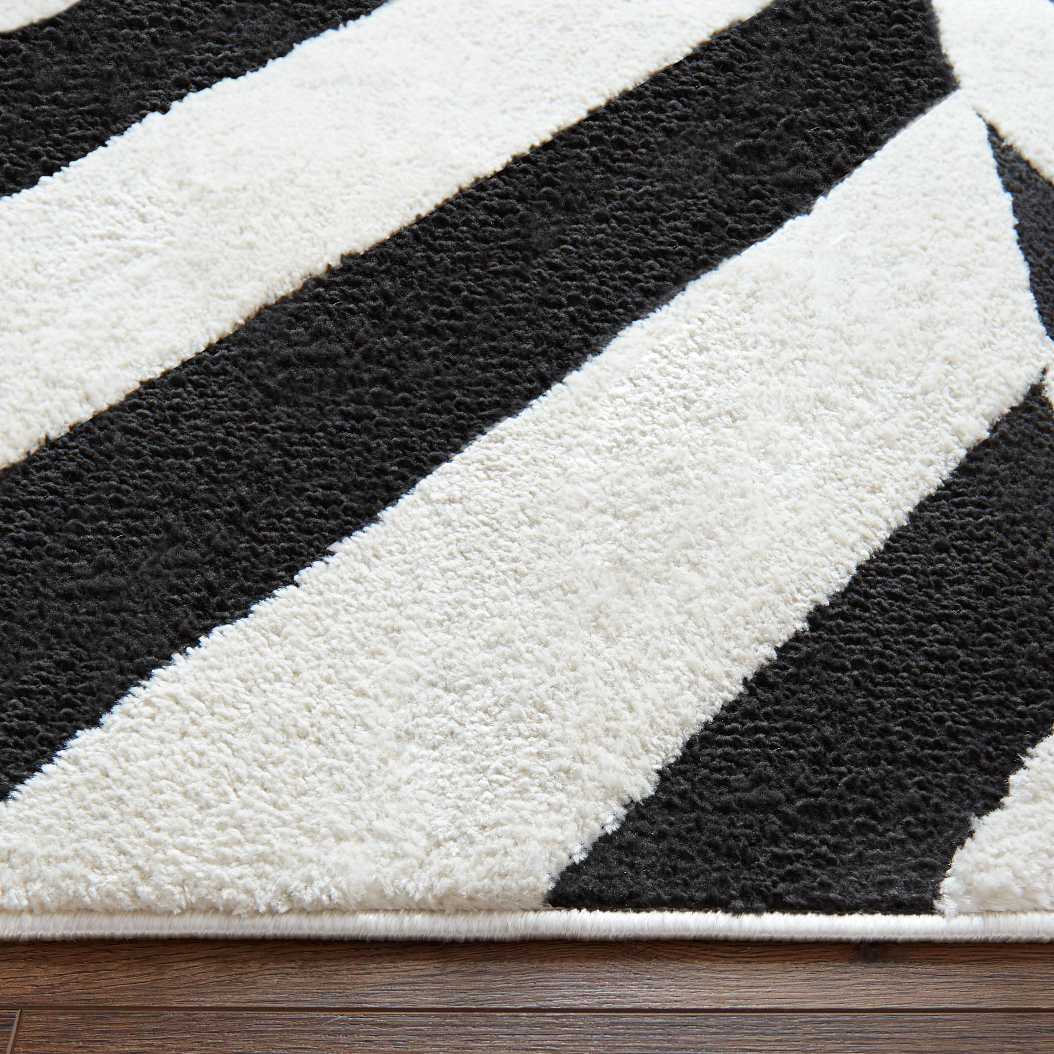 Optika 36 X 24 inch Black/White Rug in 2 x 3