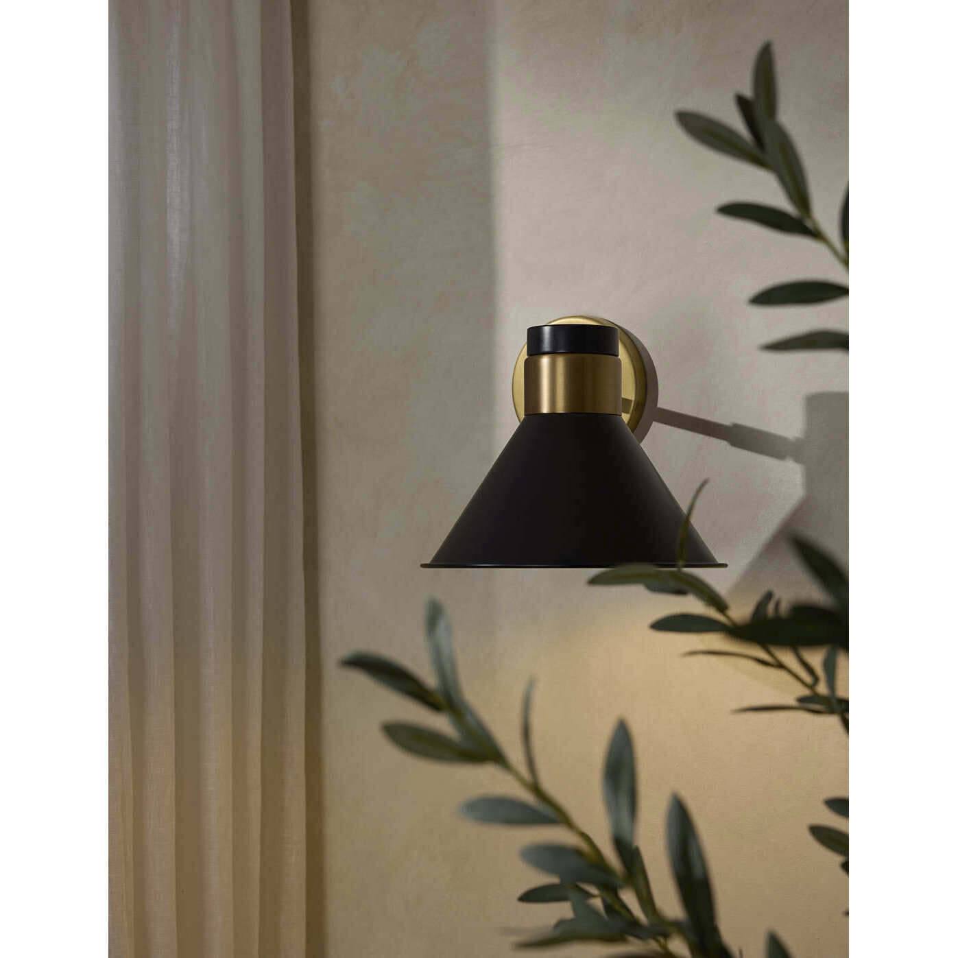 Lane Sconce Wall Light
