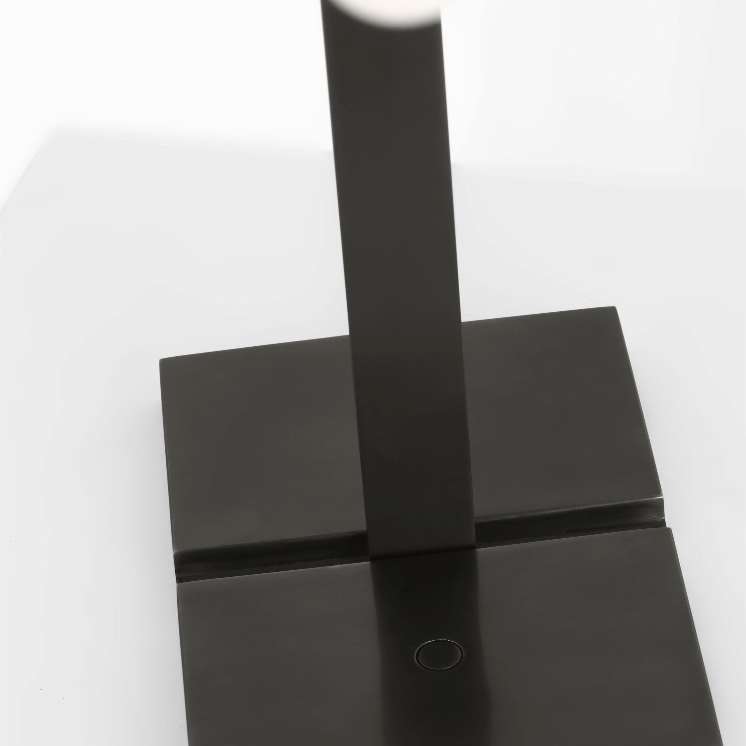 Kelly by Kelly Wearstler Linea 15 inch 8.00 watt Bronze Table Lamp Portable Light