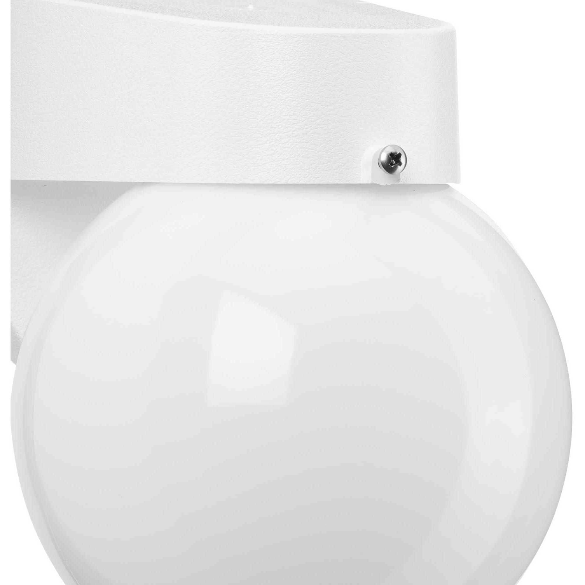 Polycarbonate Outdoor Outdoor Wall Lantern in White