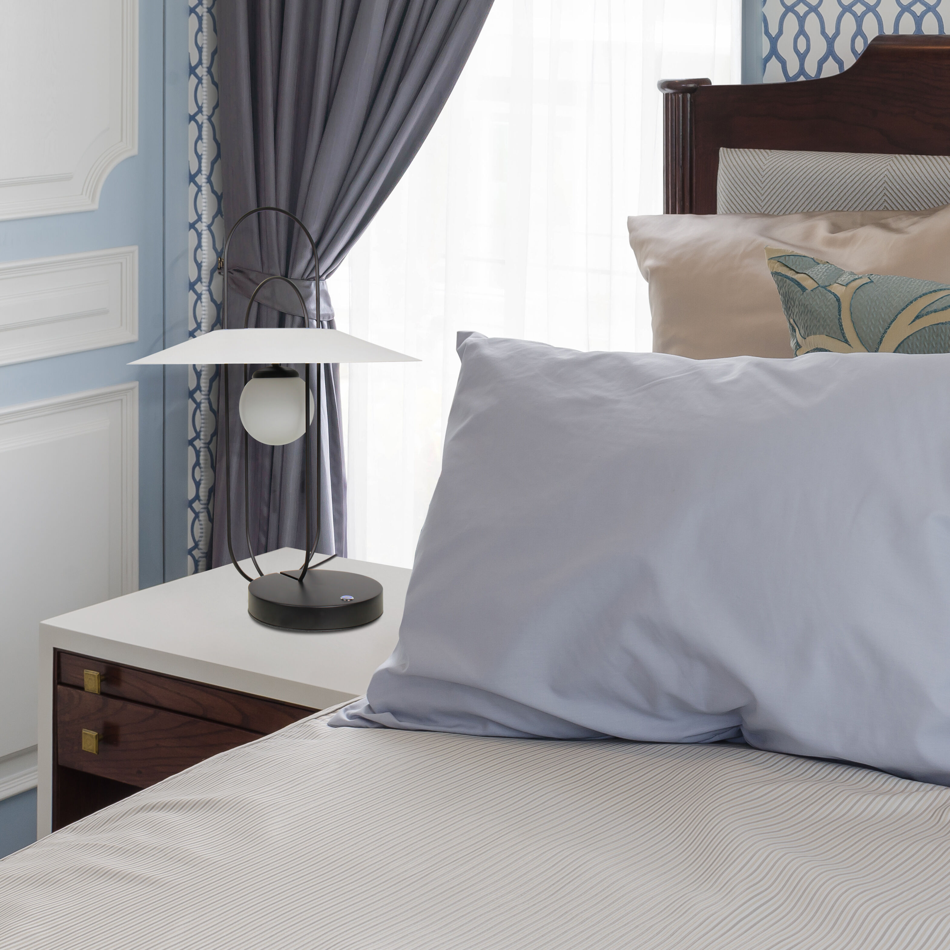 Artisan Collection/ LYRA Series 24.25 inch 4 watt Black Table Lamp Portable Light