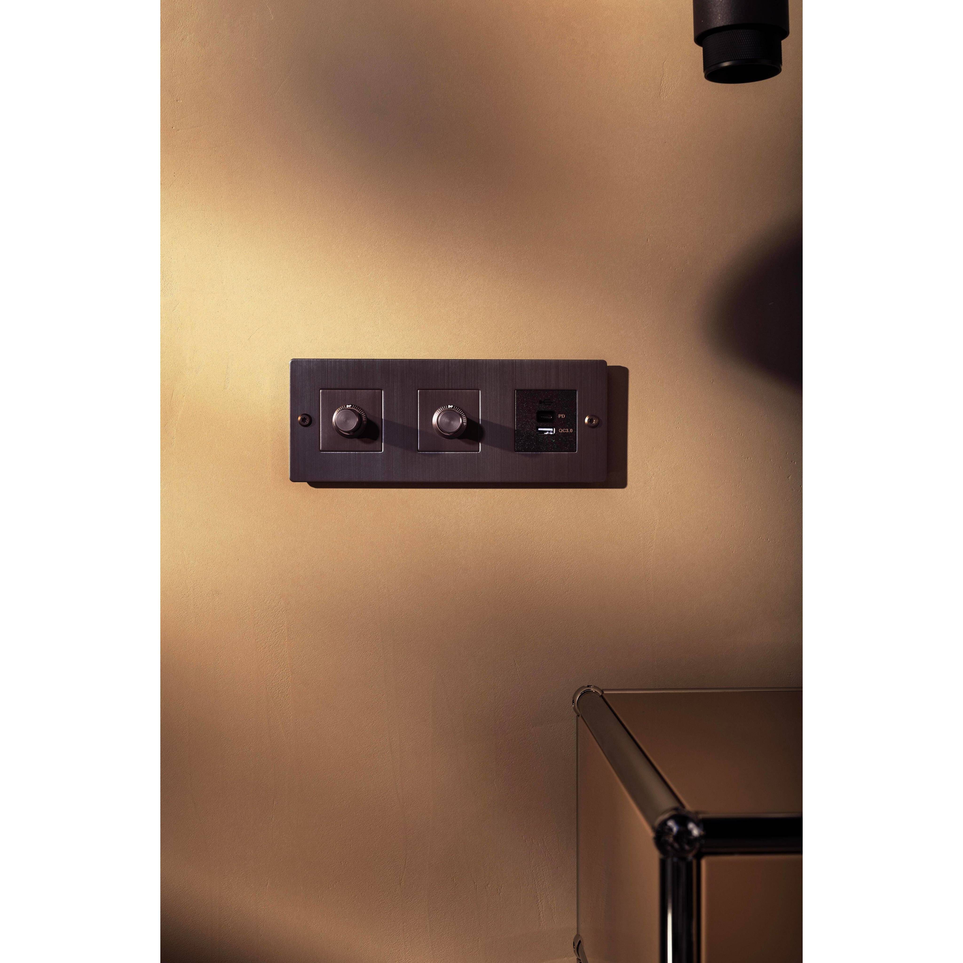 Outlet Smoked Bronze Detail Kit