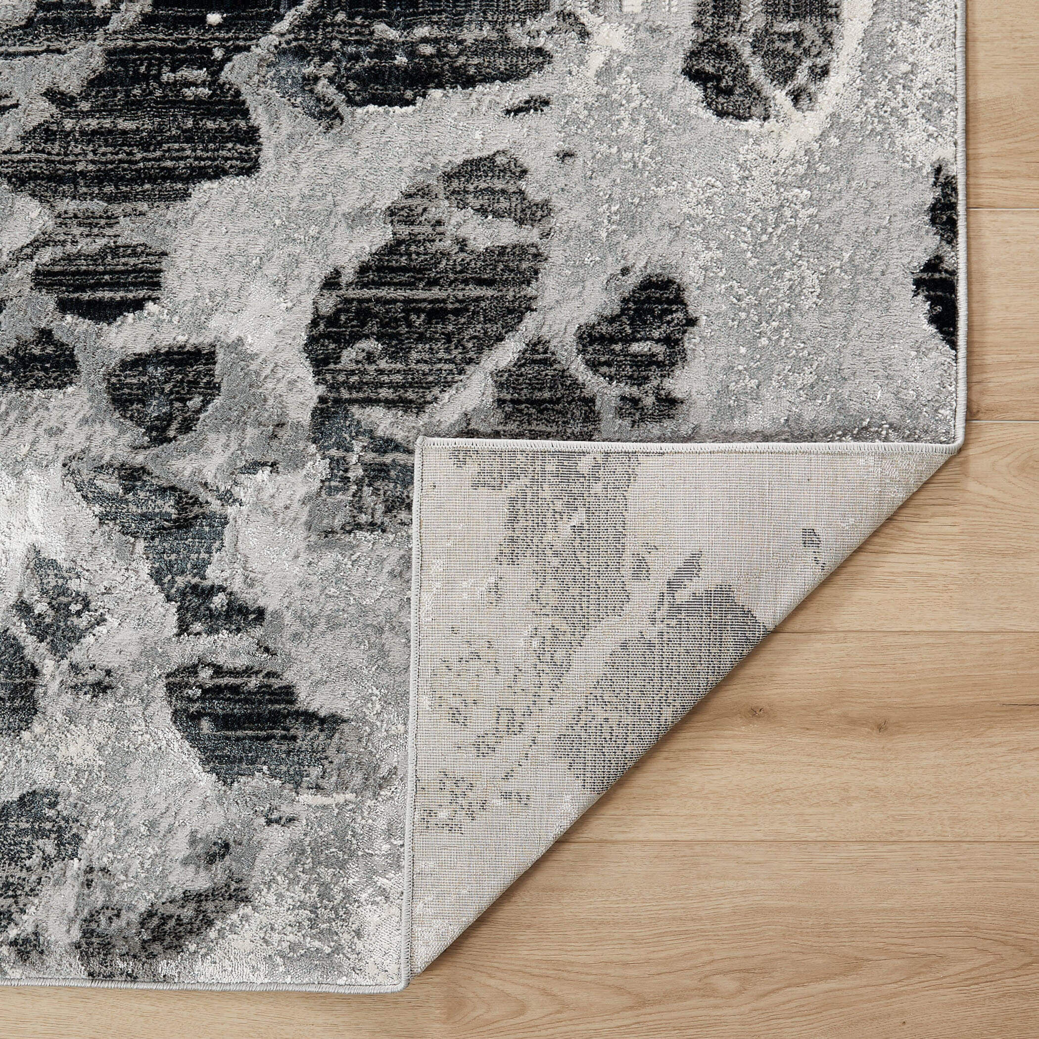 Artema 114 X 79 inch Black/White Rug in 6 x 9