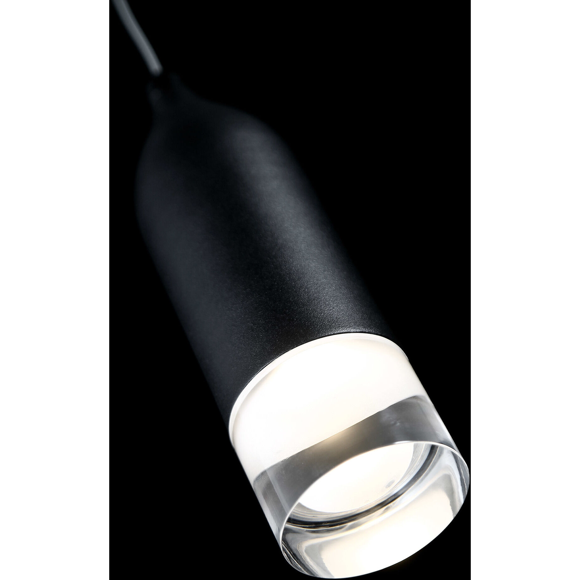 Hanging lamp action outlet