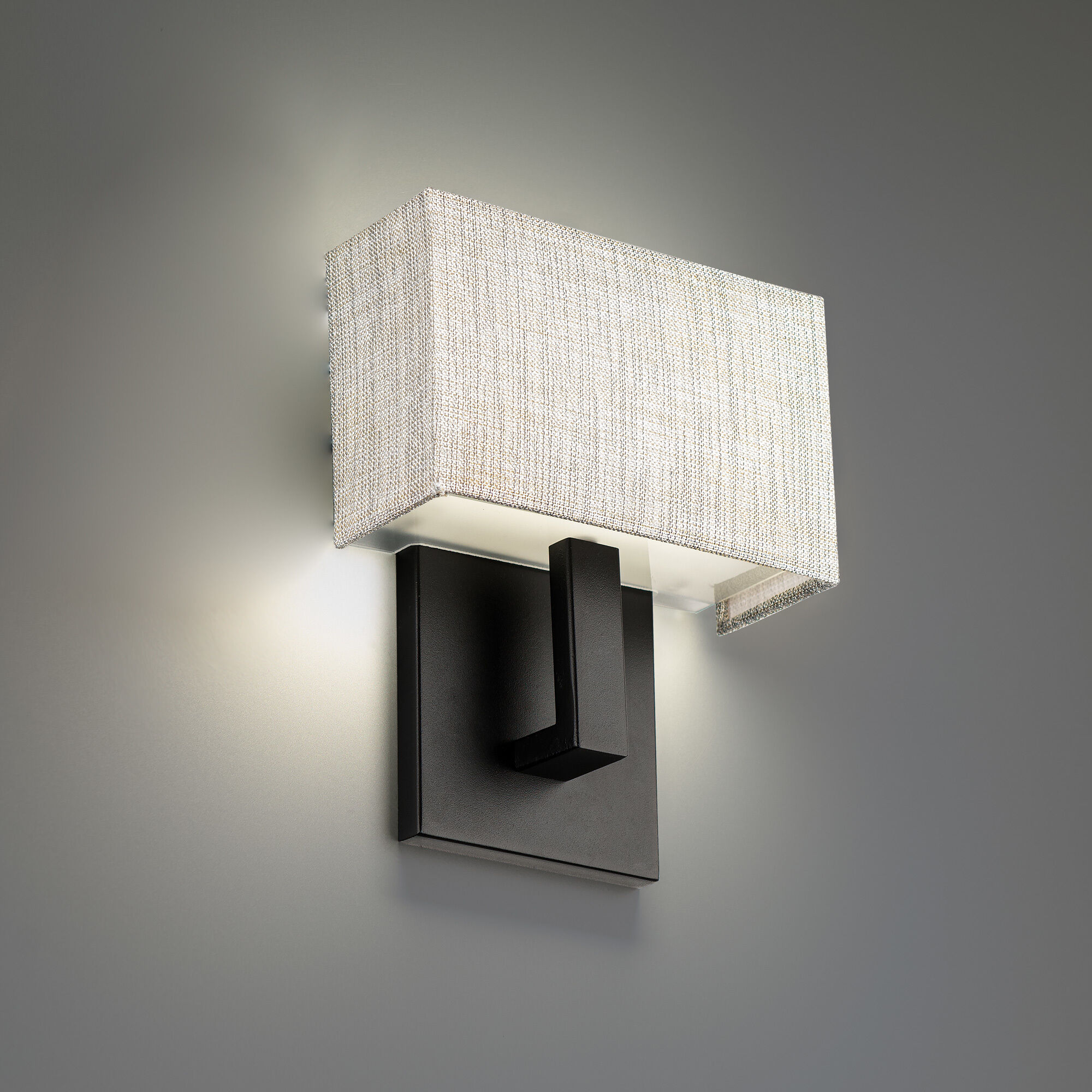 Manhattan Wall Sconce Wall Light in Black, dweLED