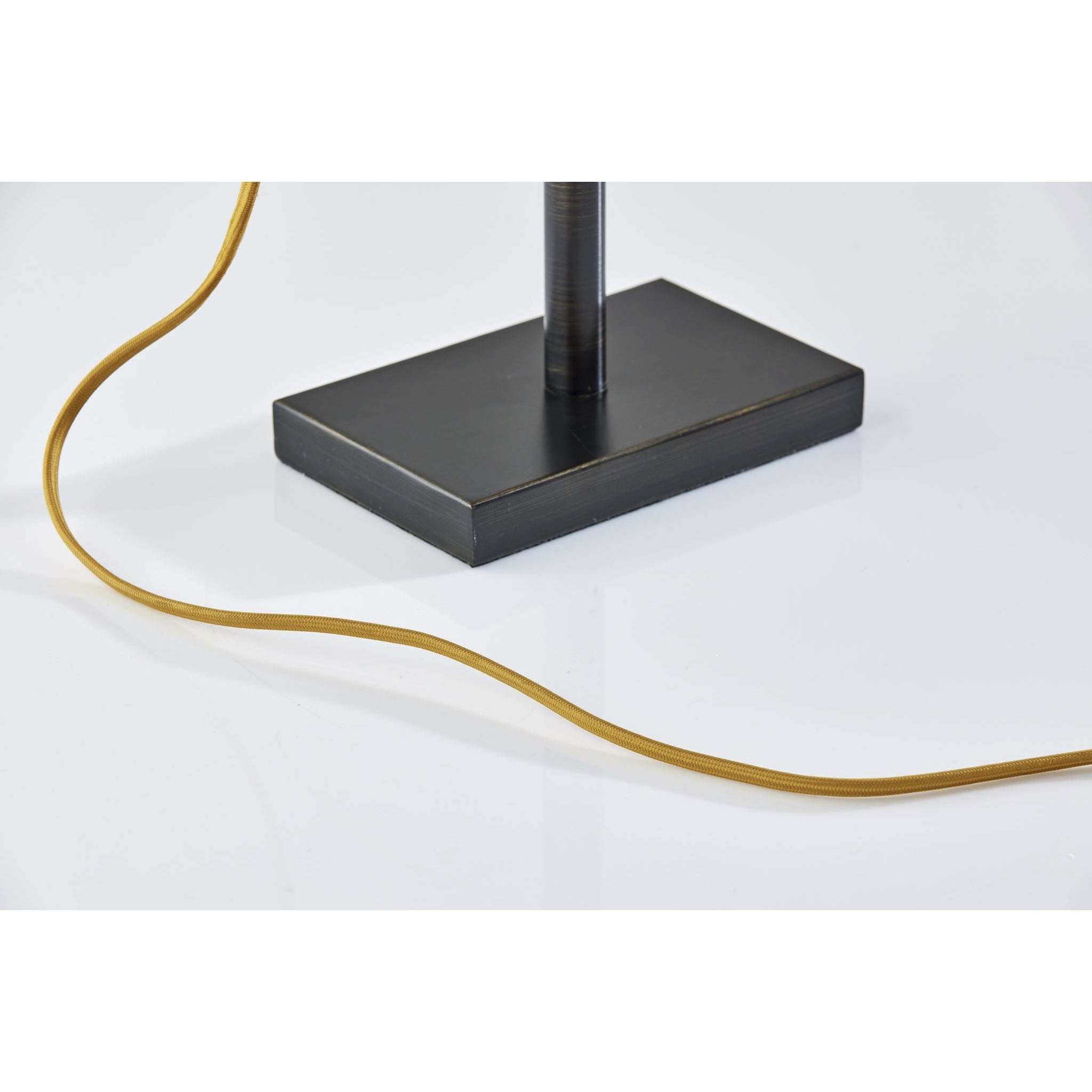 Winthrop 24 inch 100 watt Antique Bronze Table Lamp Portable Light