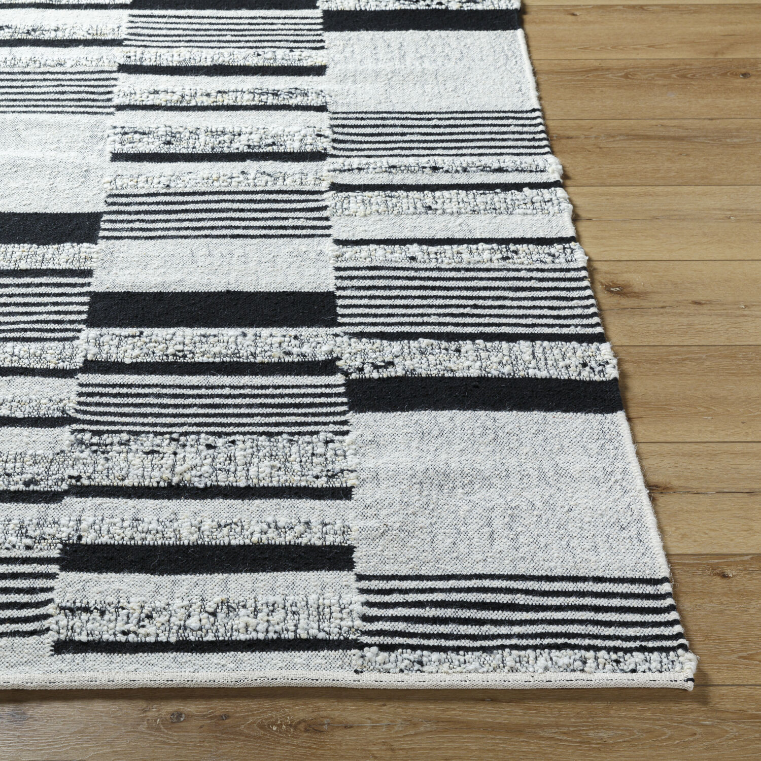 Goteborg 90 X 60 inch Ivory/Black Handmade Rug in 5 x 7.5