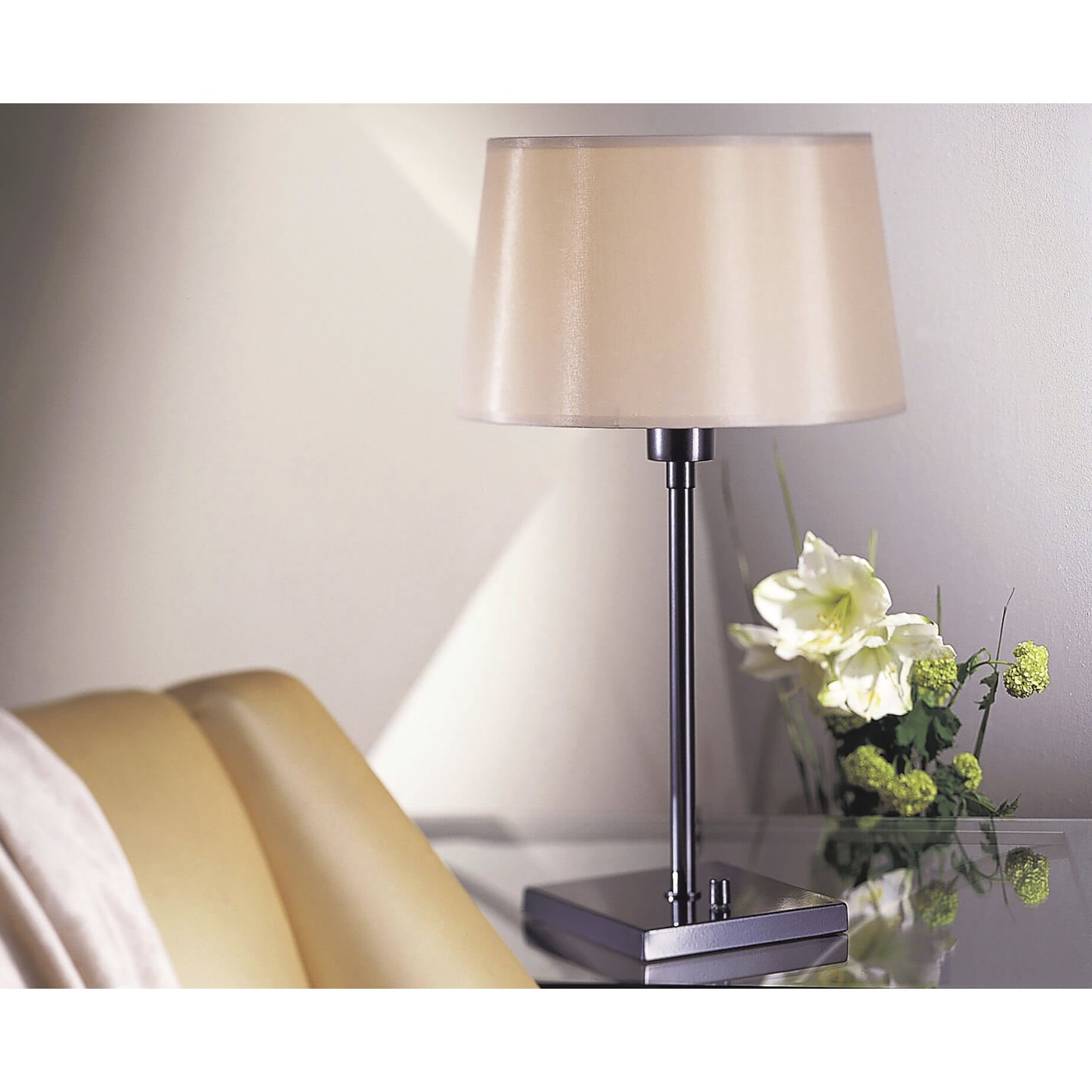 Real Simple 22.75 inch 100.00 watt Gunmetal Powder Coat Table Lamp Portable Light