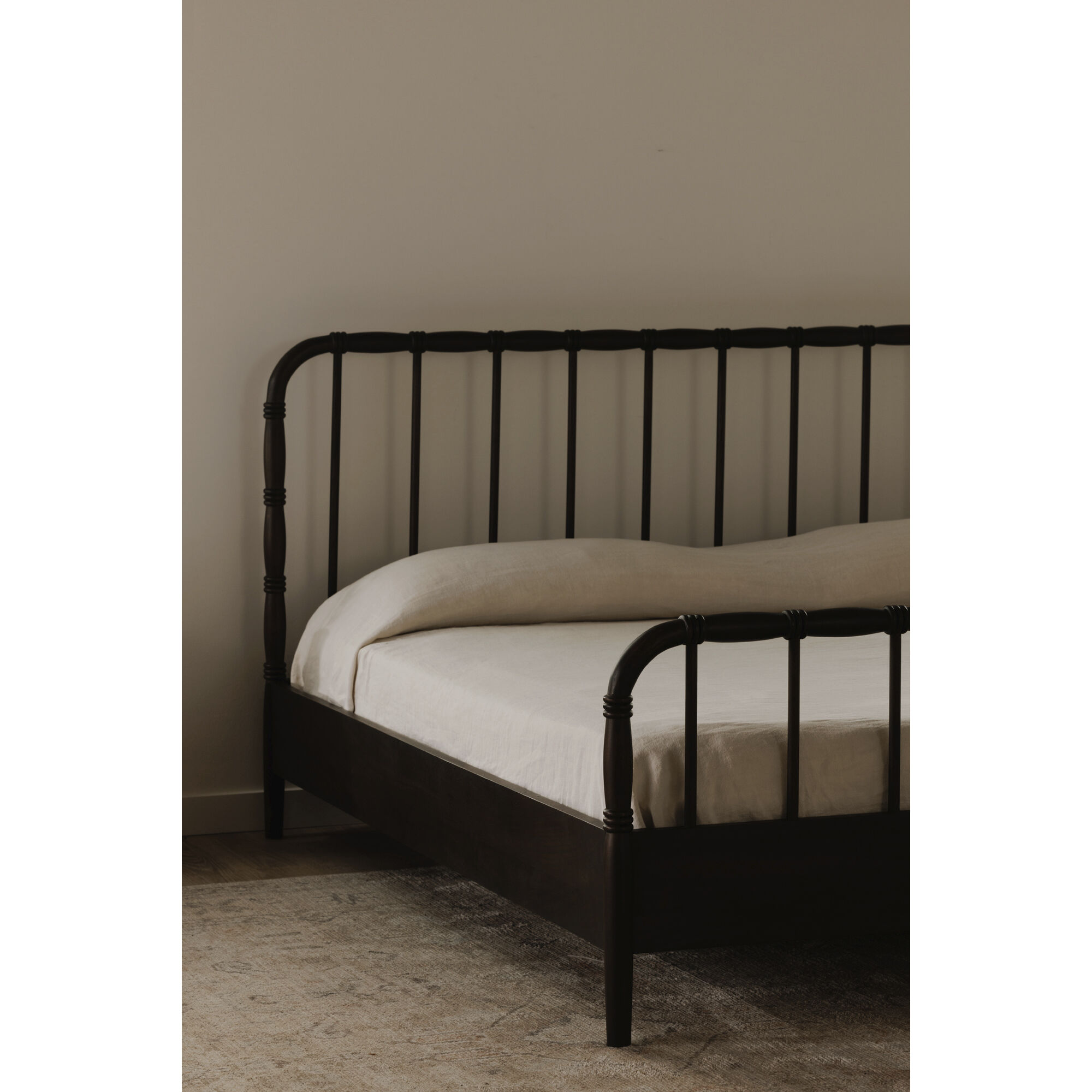 Vivian Brown Bed, Queen