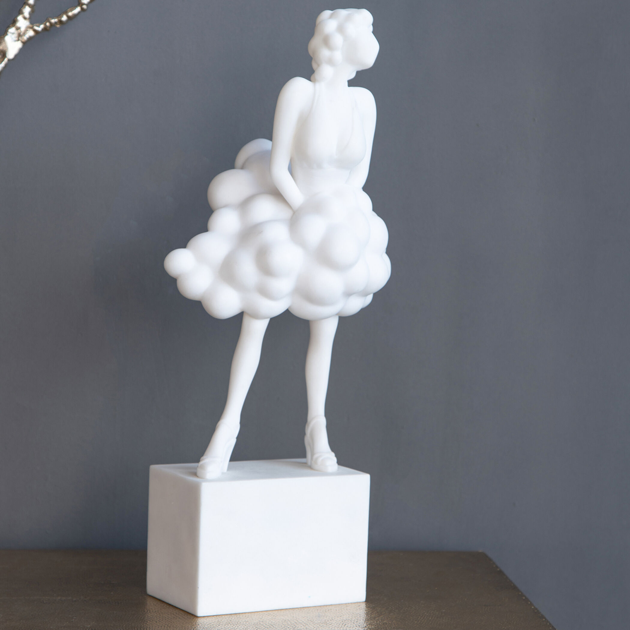 Anita White Table Décor