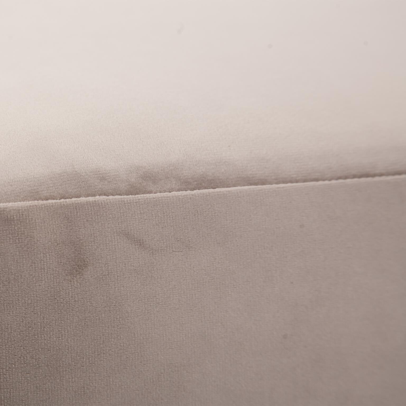 Bella Universal 18 inch Ash 36 Round Ottoman