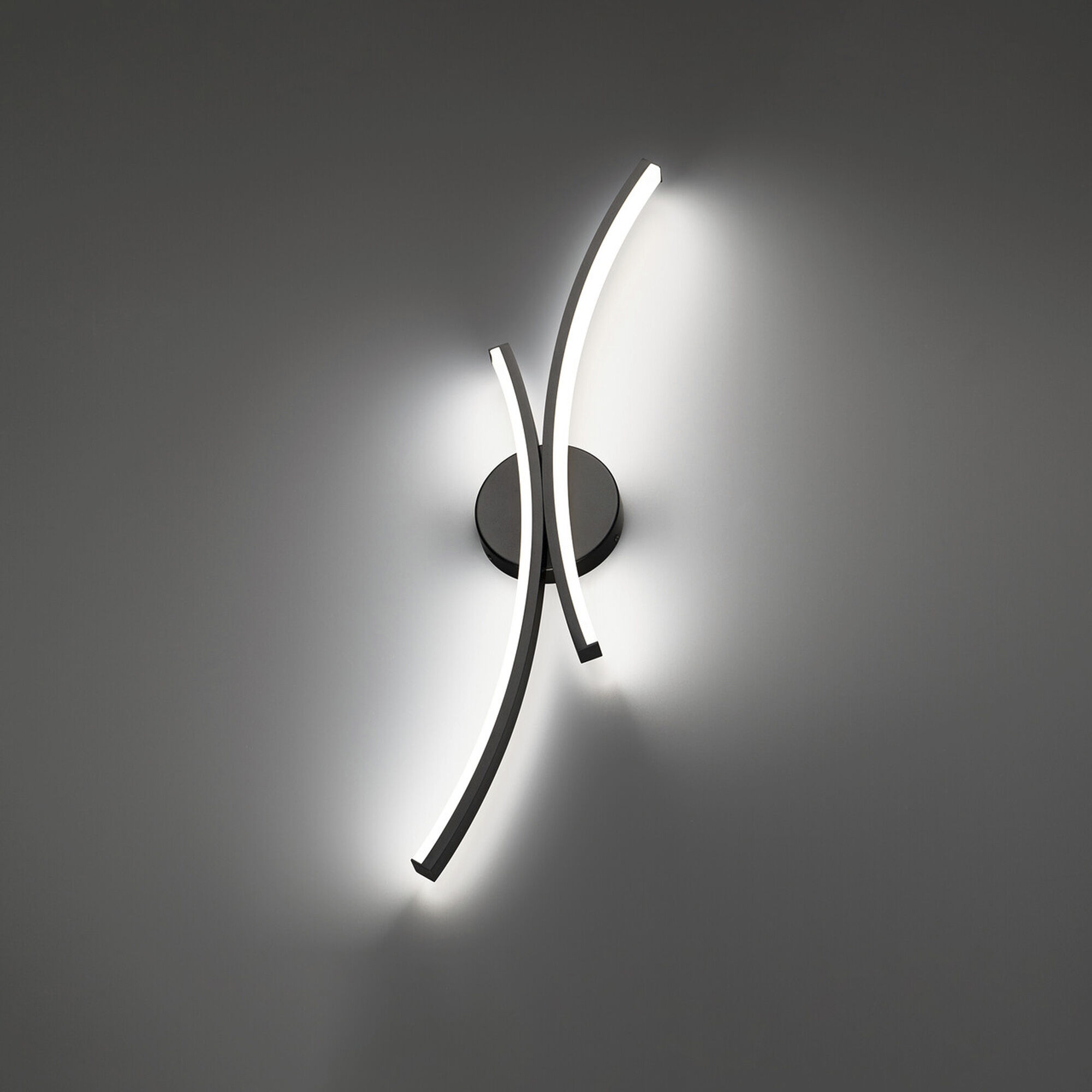 Tusk Wall Sconce Wall Light in 2700K, Black, dweLED