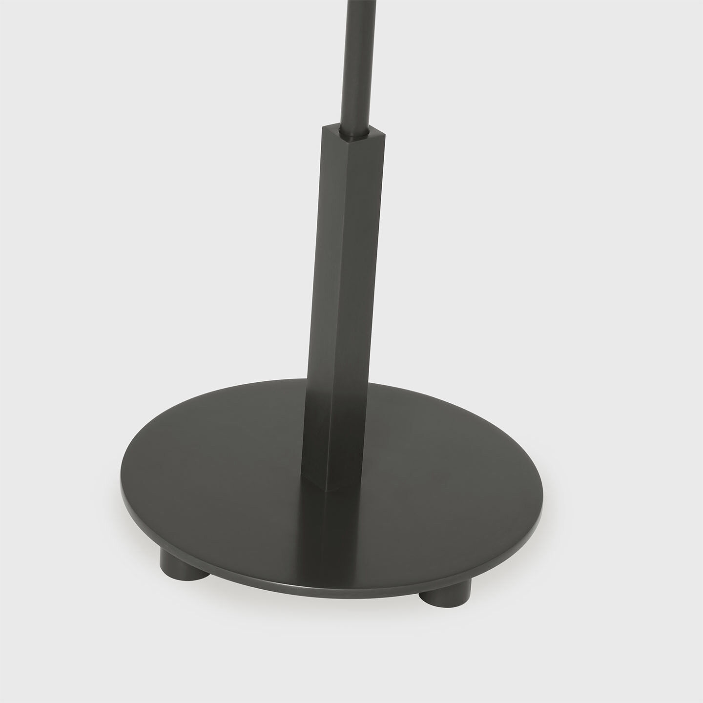 J. Randall Powers Hackney 23 inch 40 watt Bronze Table Lamp Portable Light in Linen