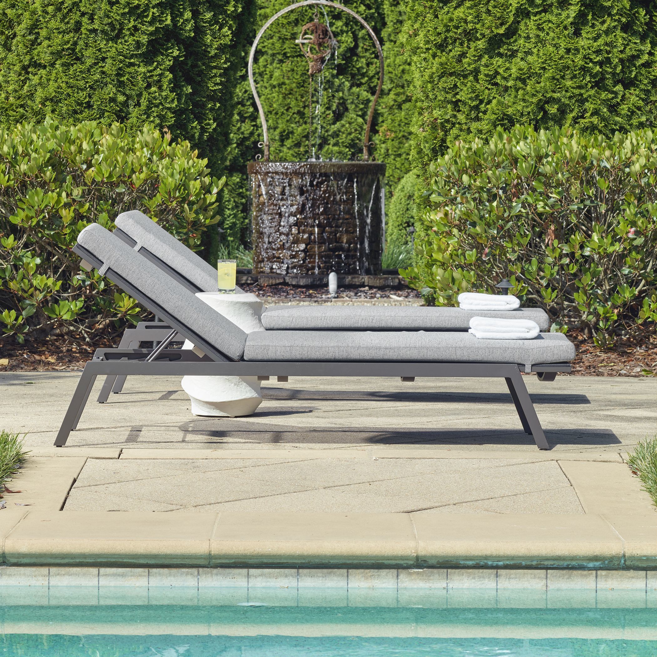 Bea Java Black Outdoor Pool Chaise