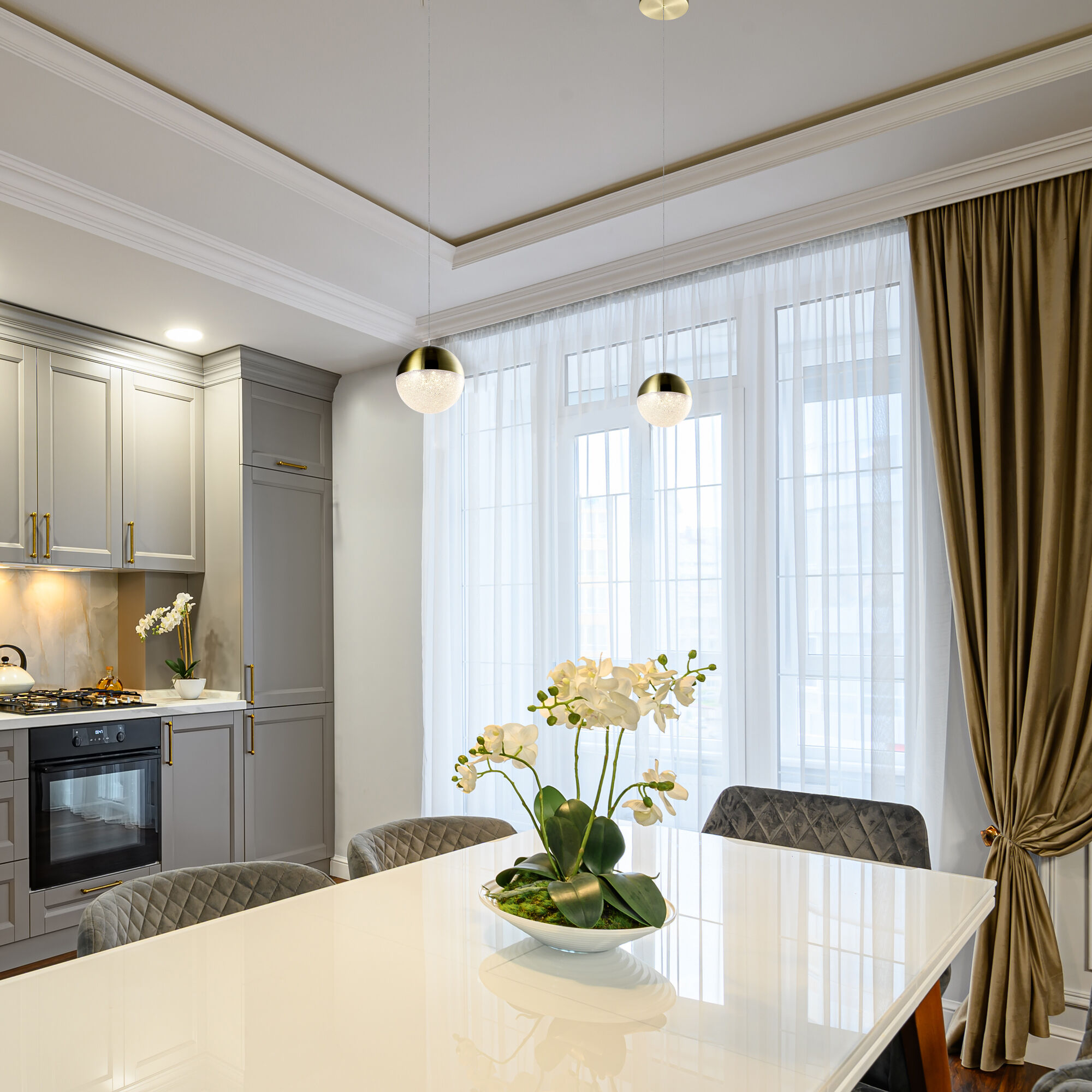 Artisan Collection/RAVELLO Series 4.75 inch Brass Pendant Ceiling Light