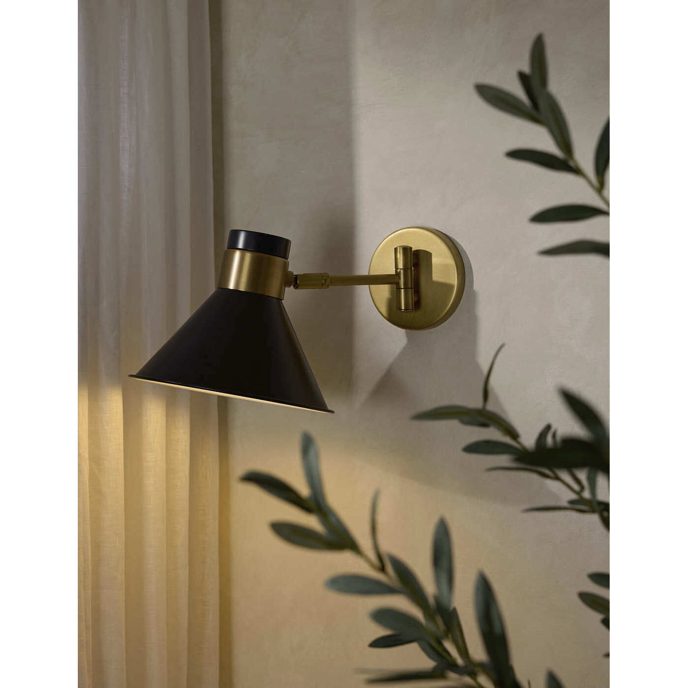 Lane Sconce Wall Light