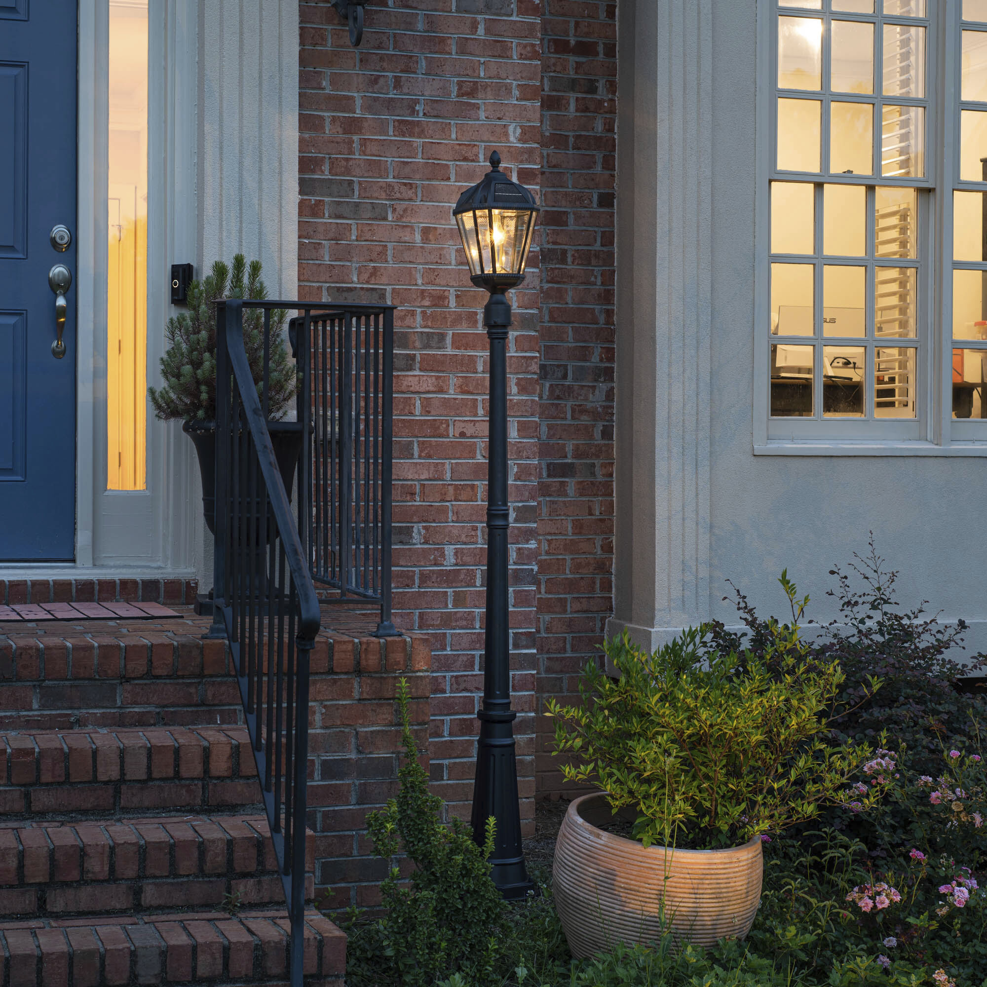Royal LED 87 inch Black Lamp Post Set, Solar